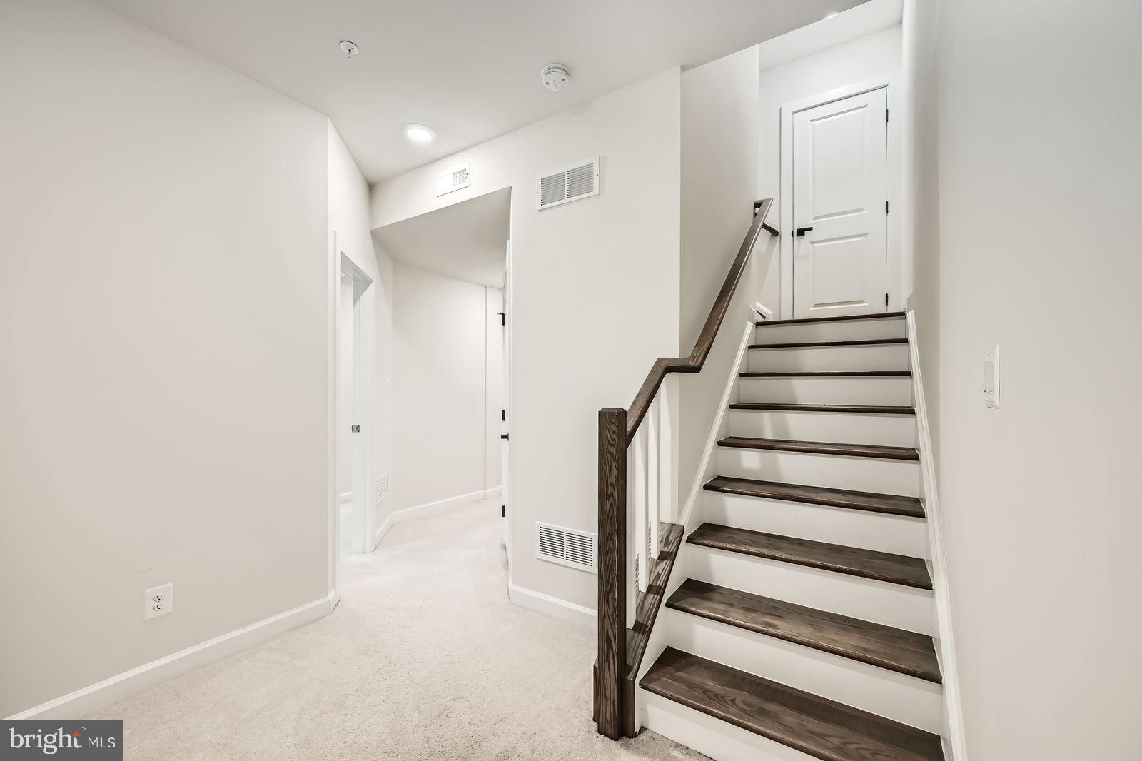 GREENLEIGH AT CROSSROADS - Residential Lease