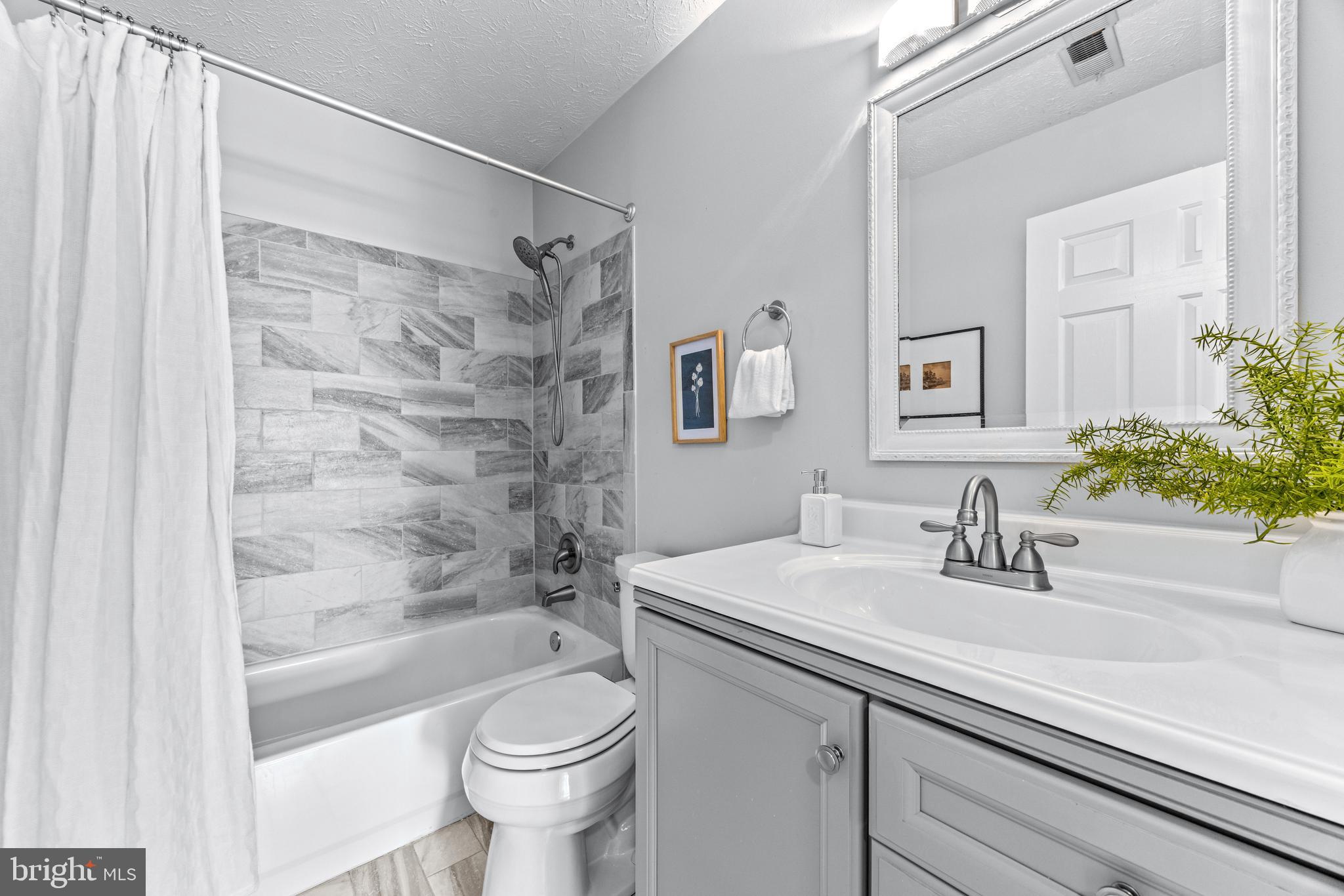 MONTGOMERY MEADOWS - Residential