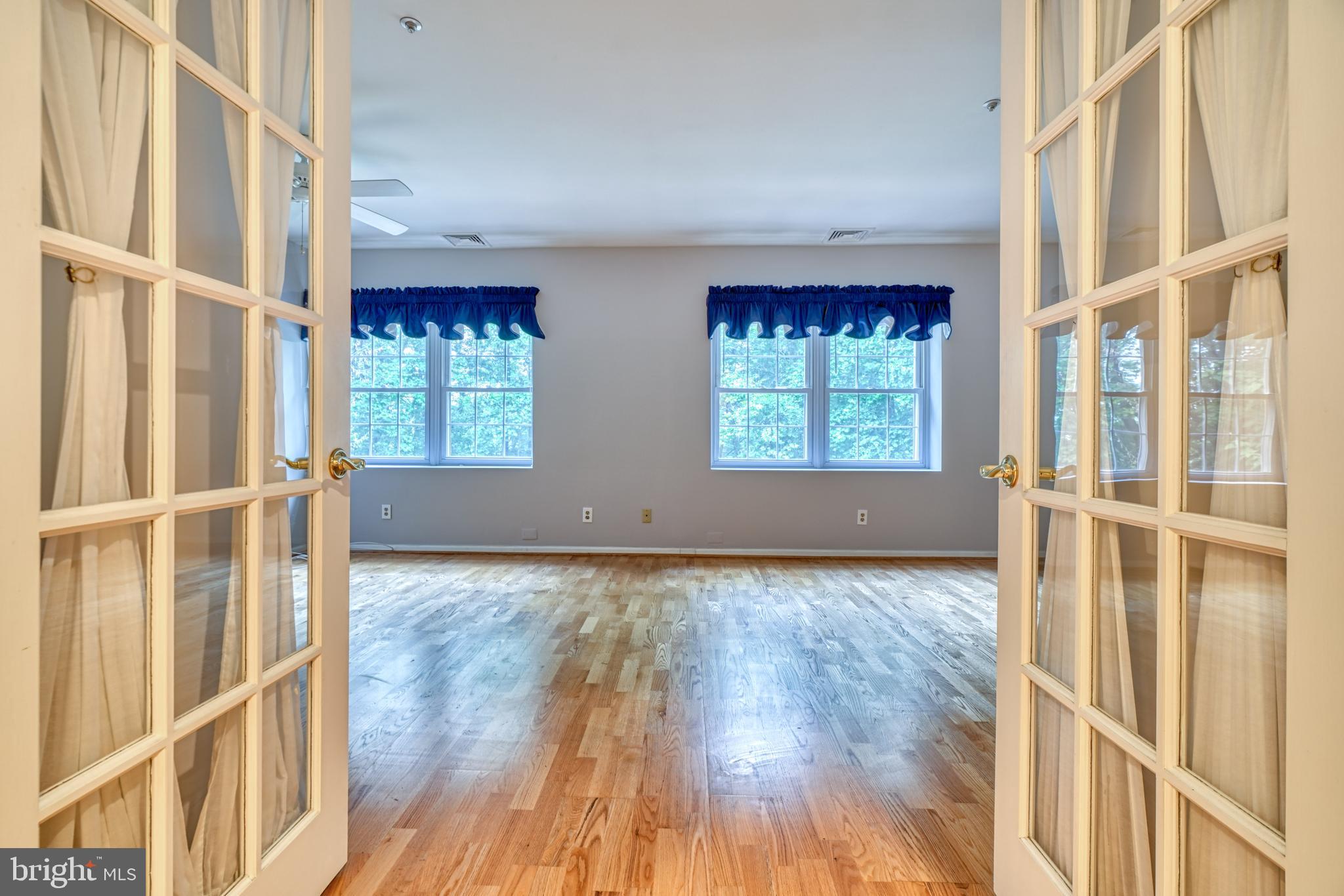 BELMONT FOREST - Residential