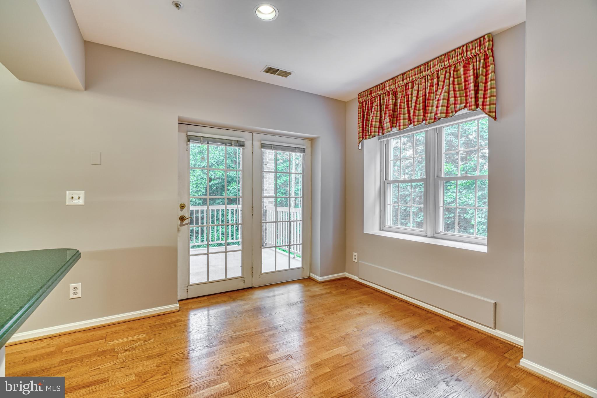 BELMONT FOREST - Residential