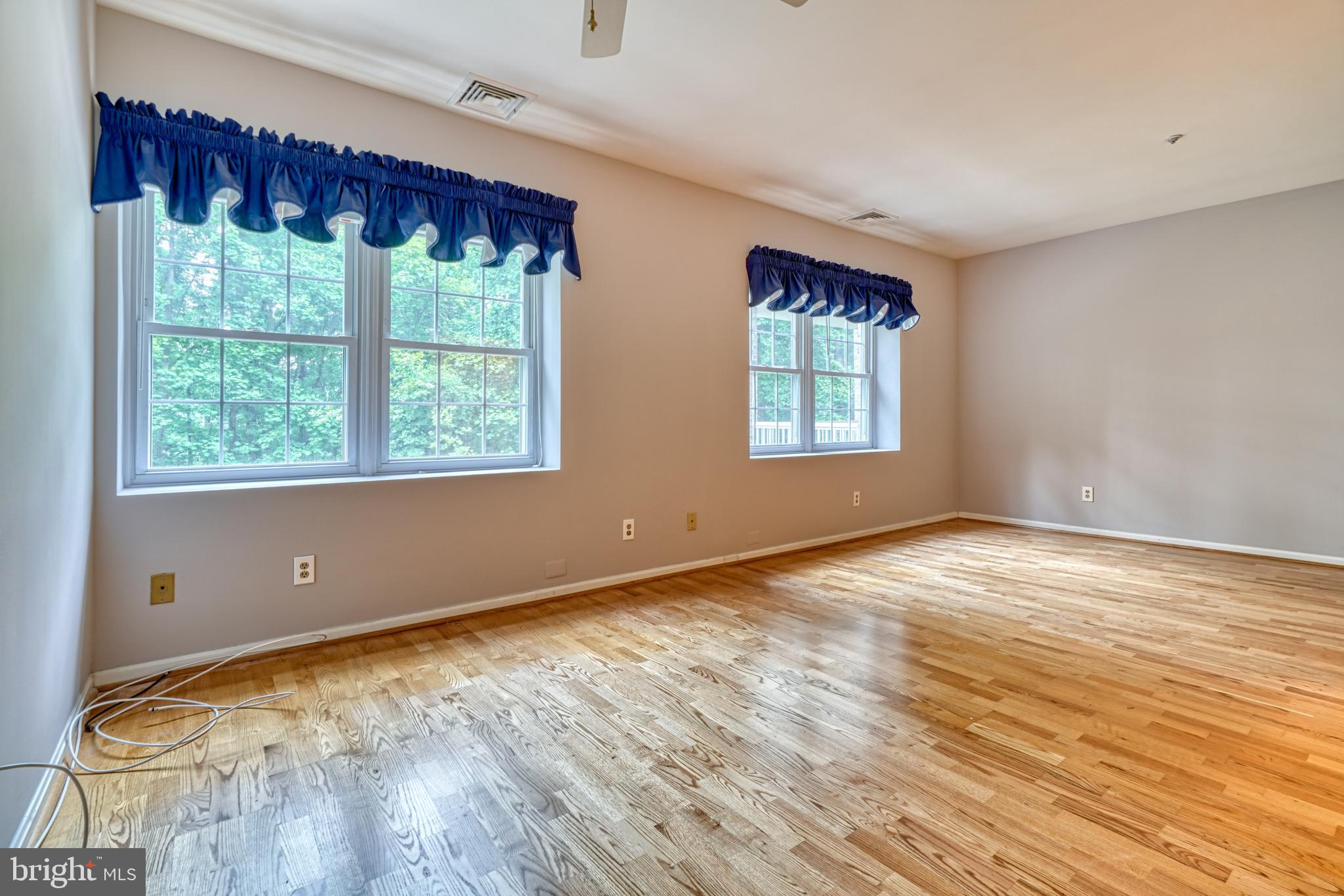 BELMONT FOREST - Residential