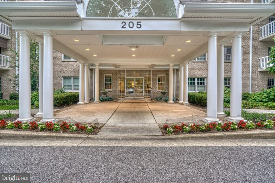 1st Floor Rear End Corner Unit, 1674 Square Feet. Freshly Painted, Wood Floors, 2 Built in Bookcases in Living Room Surrounding a Gas Fireplace with a Mantle,  Corian Countertop in the Eat in Kitchen, 1 Reserved Garage Parking Space. This Private Condo Has a Rear Balcony Facing the Woods, a Very Large Second Bedroom which is 20 Feet Wide with Double Closets and Could be Converted into 2 Rooms.
BEING SOLD " AS IS ".