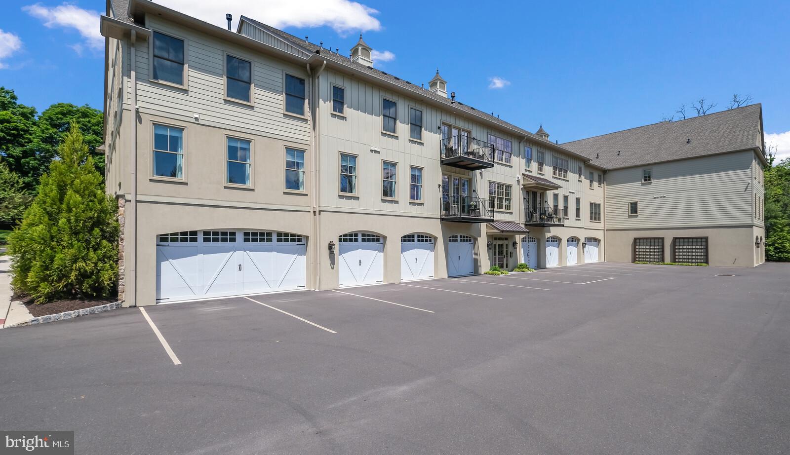TOWNS EDGE - Residential