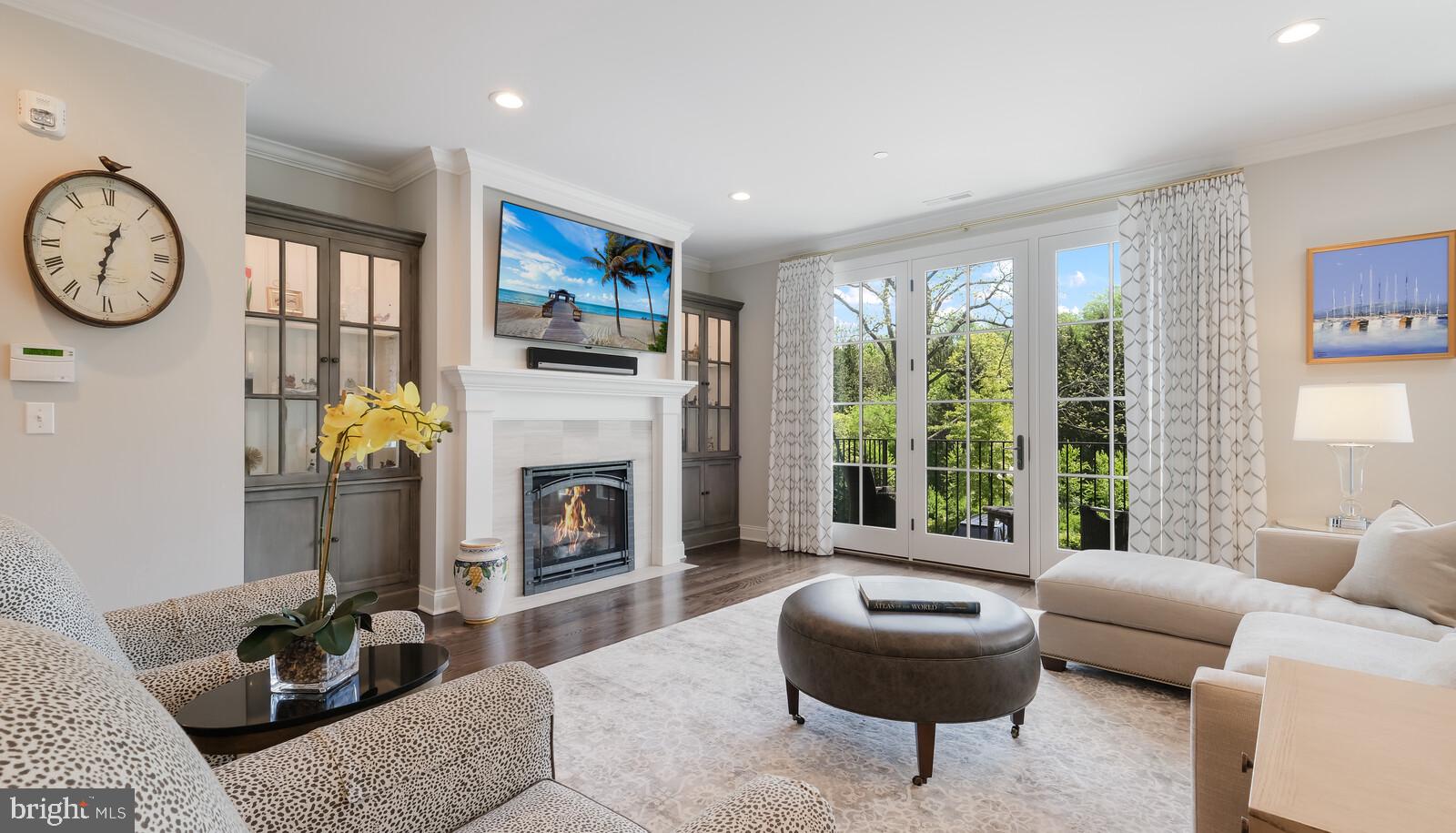 TOWNS EDGE - Residential