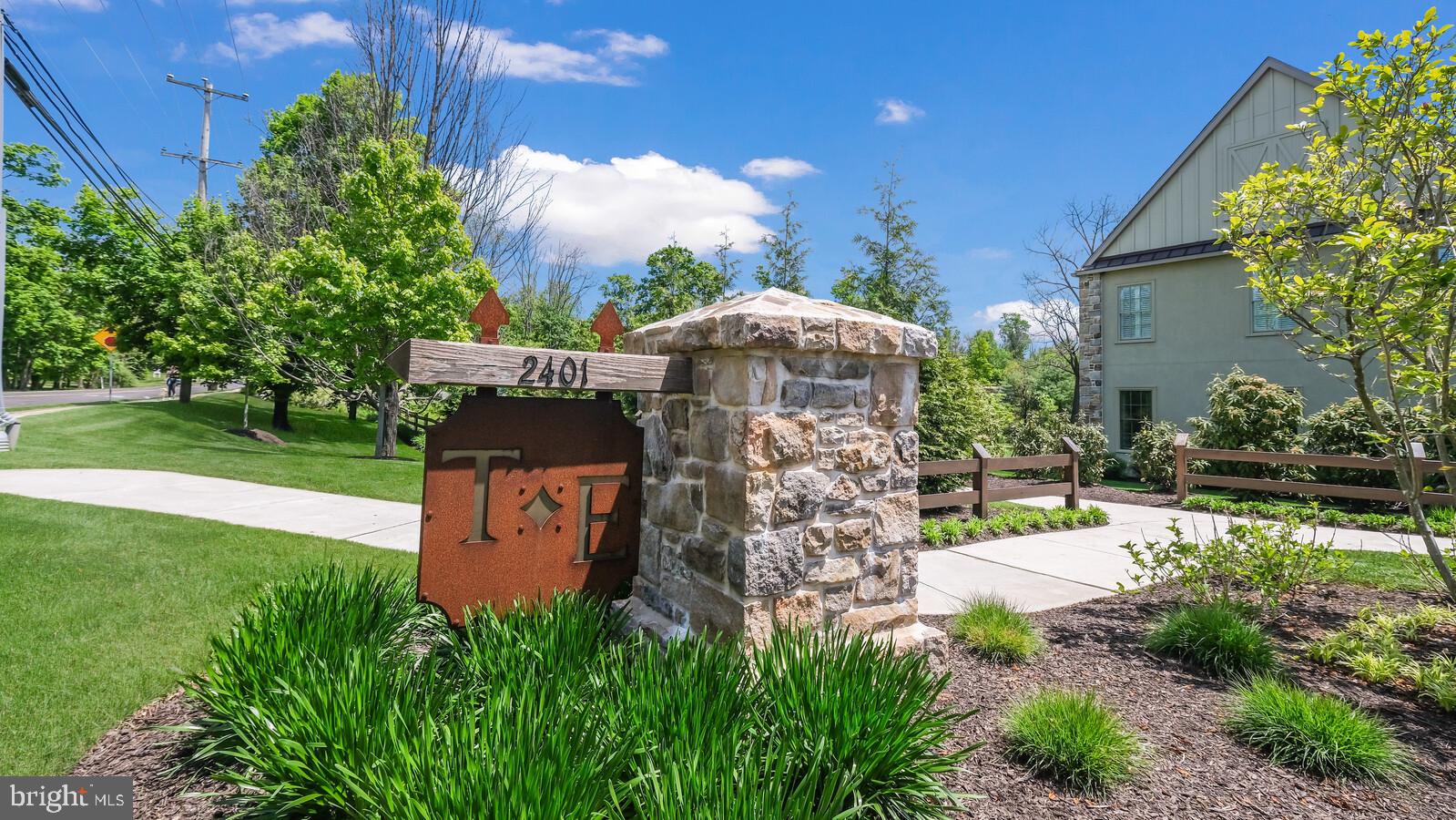 TOWNS EDGE - Residential