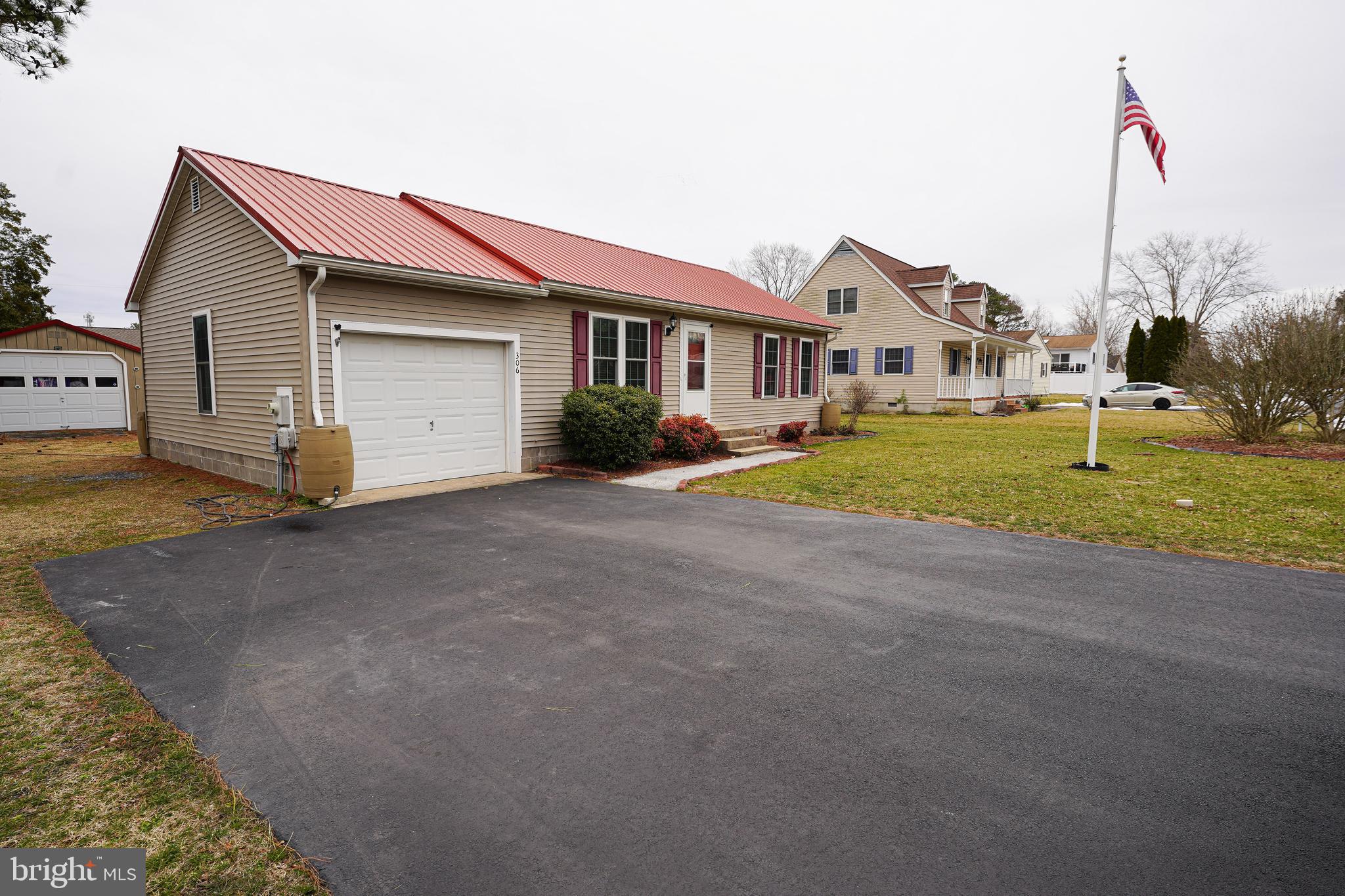 306 N MARGARET STREET