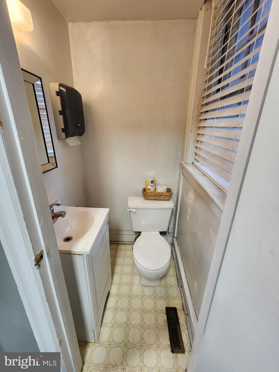 KESWICK - Commercial Sale