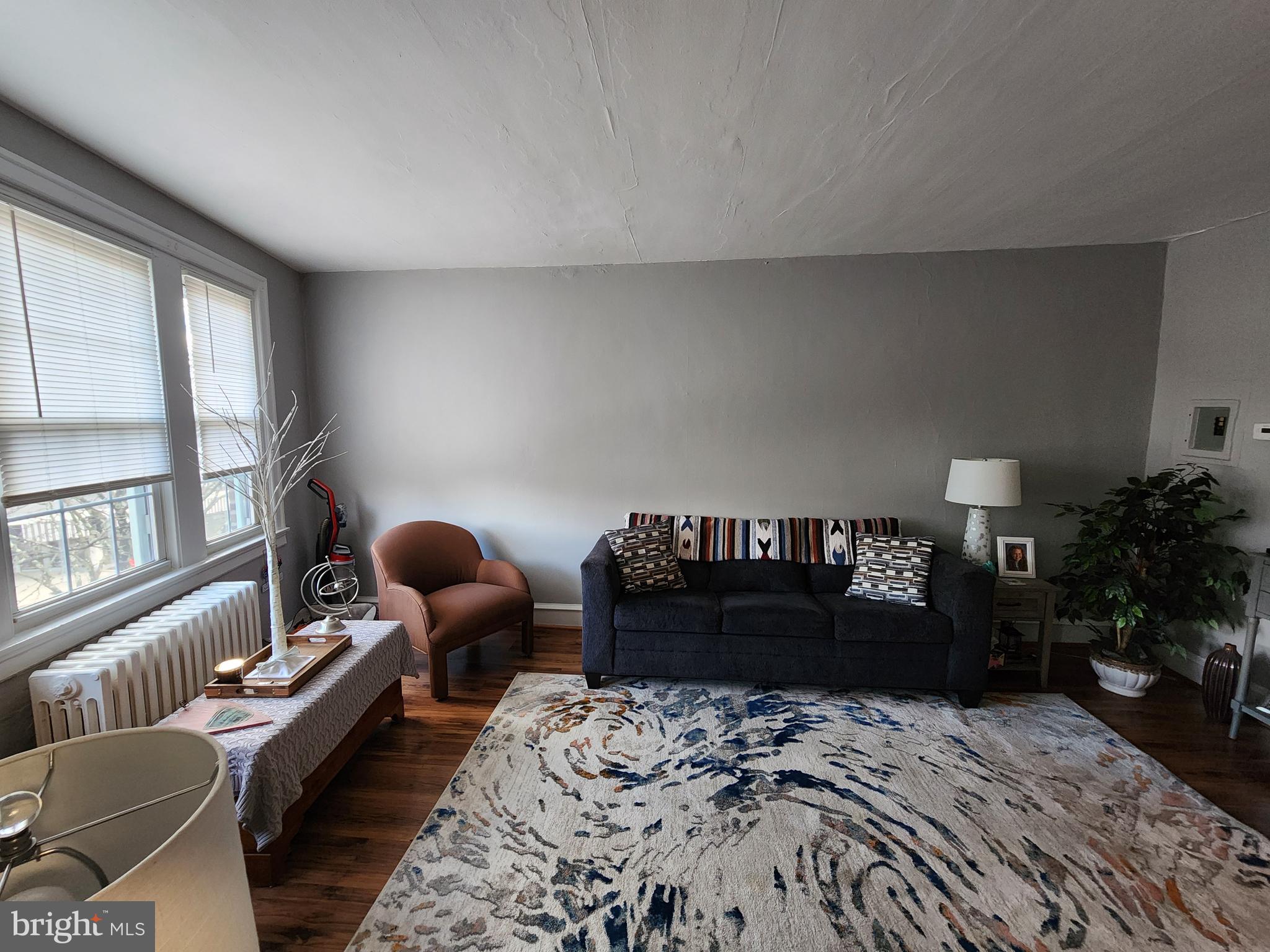 KESWICK - Commercial Sale