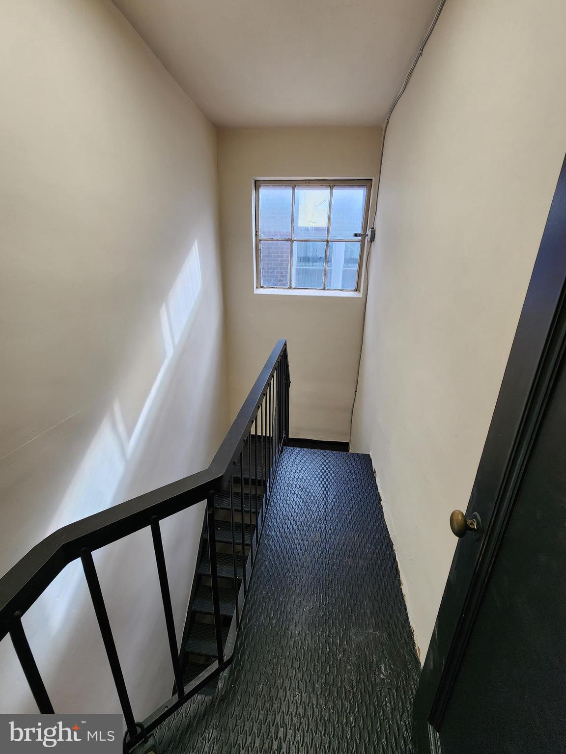 KESWICK - Commercial Sale