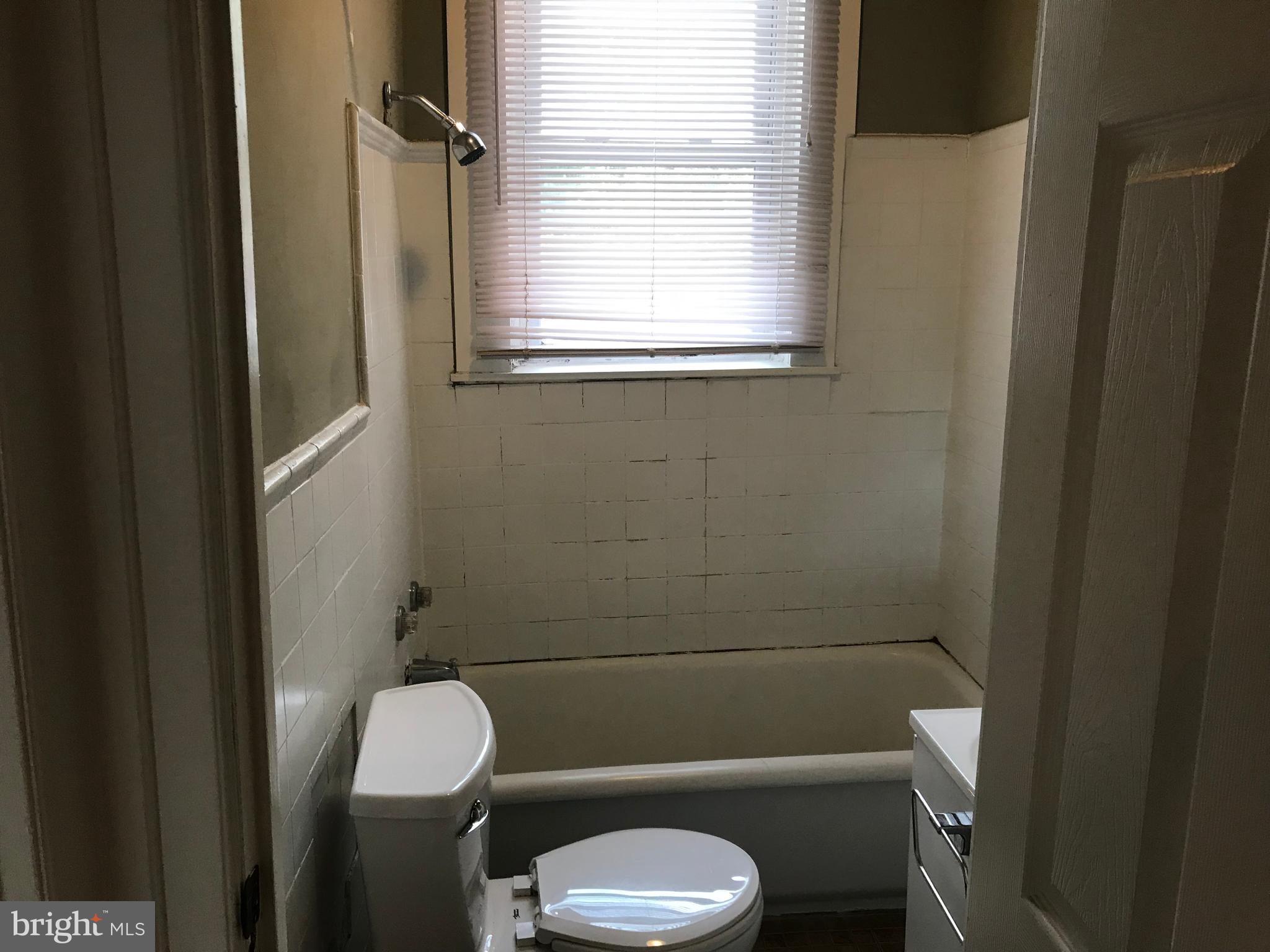 KESWICK - Commercial Sale