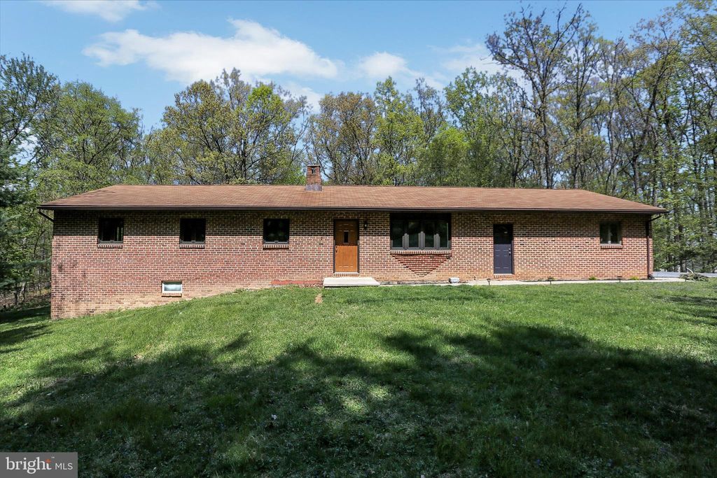 Photo of 680 Lynes Road, DILLSBURG, PA 17019 (MLS # PAYK2102036)