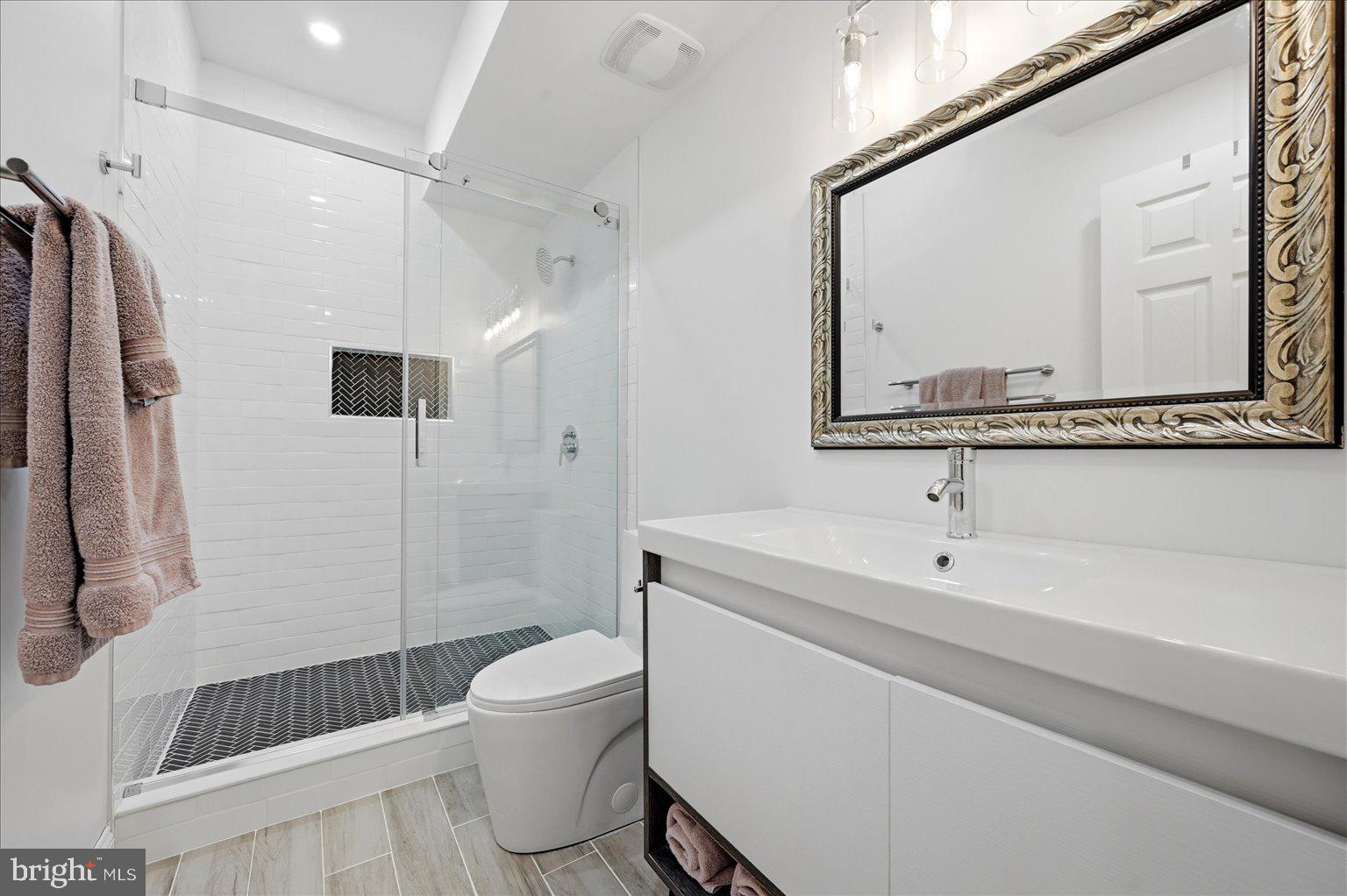 CEDAR CREST - Residential
