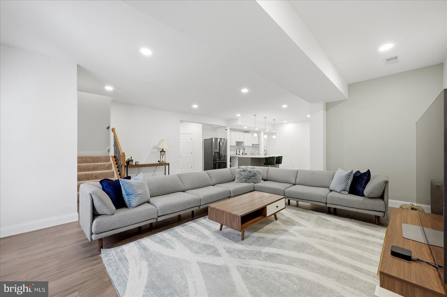CEDAR CREST - Residential