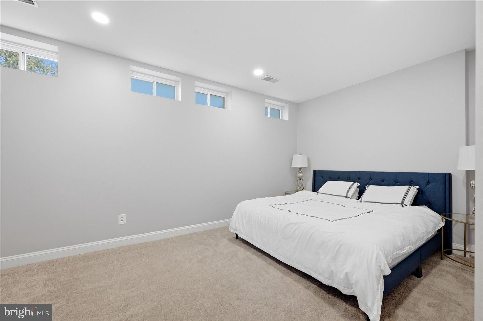 CEDAR CREST - Residential