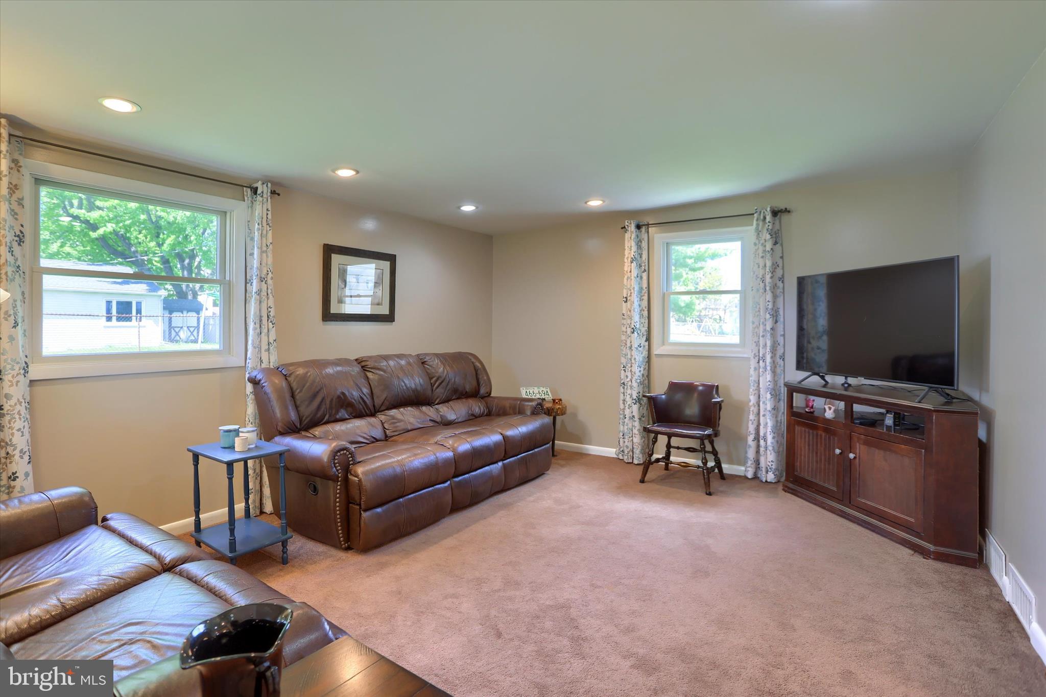 WINDSOR PARK - Residential