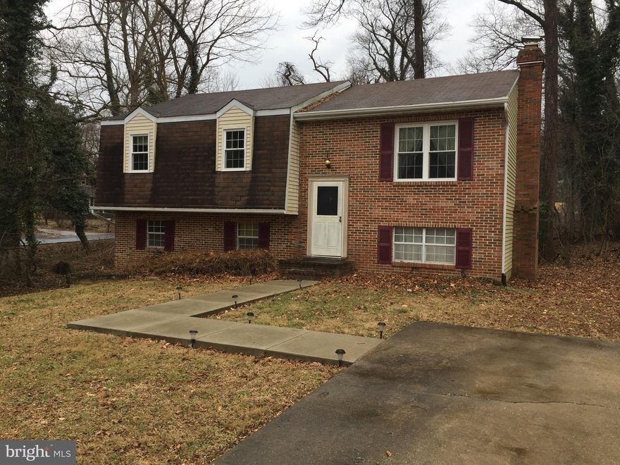 **LISTED AND SOLD SIMULTANEOUSLY**