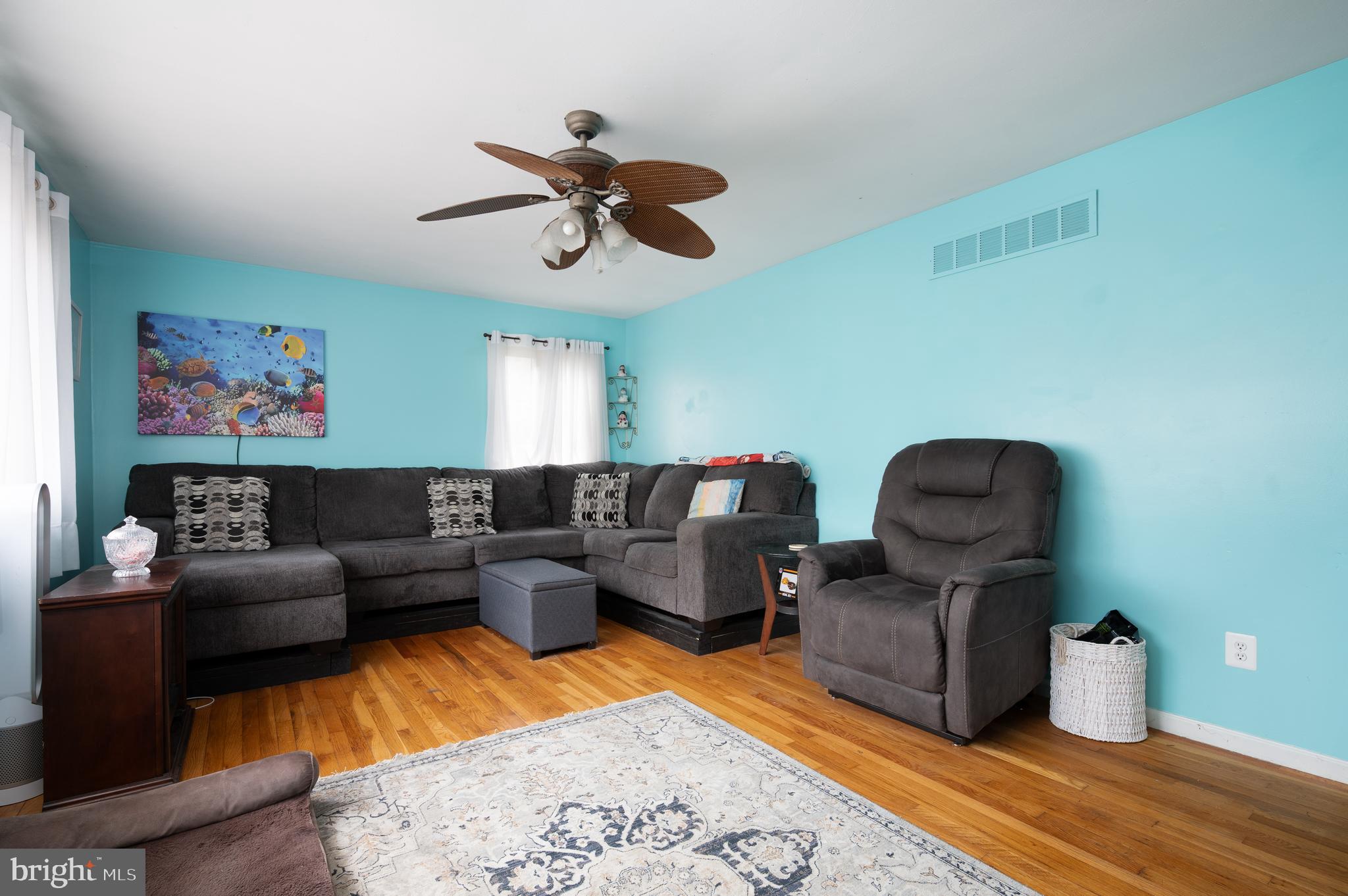 DEACONS WALK - Residential