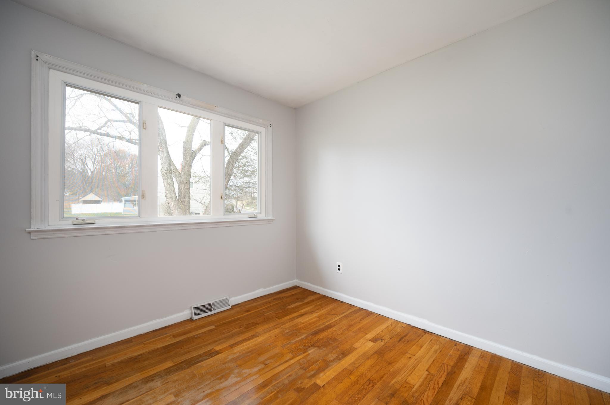 DEACONS WALK - Residential