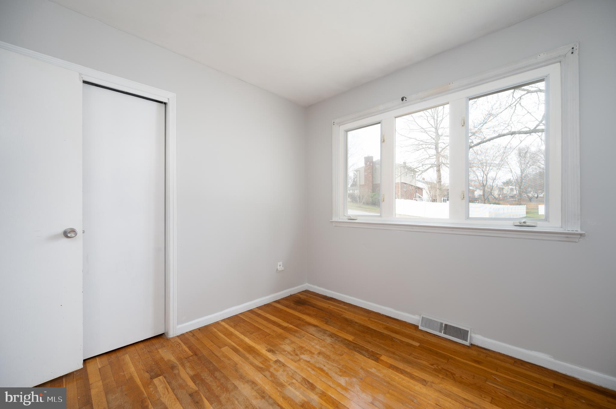 DEACONS WALK - Residential