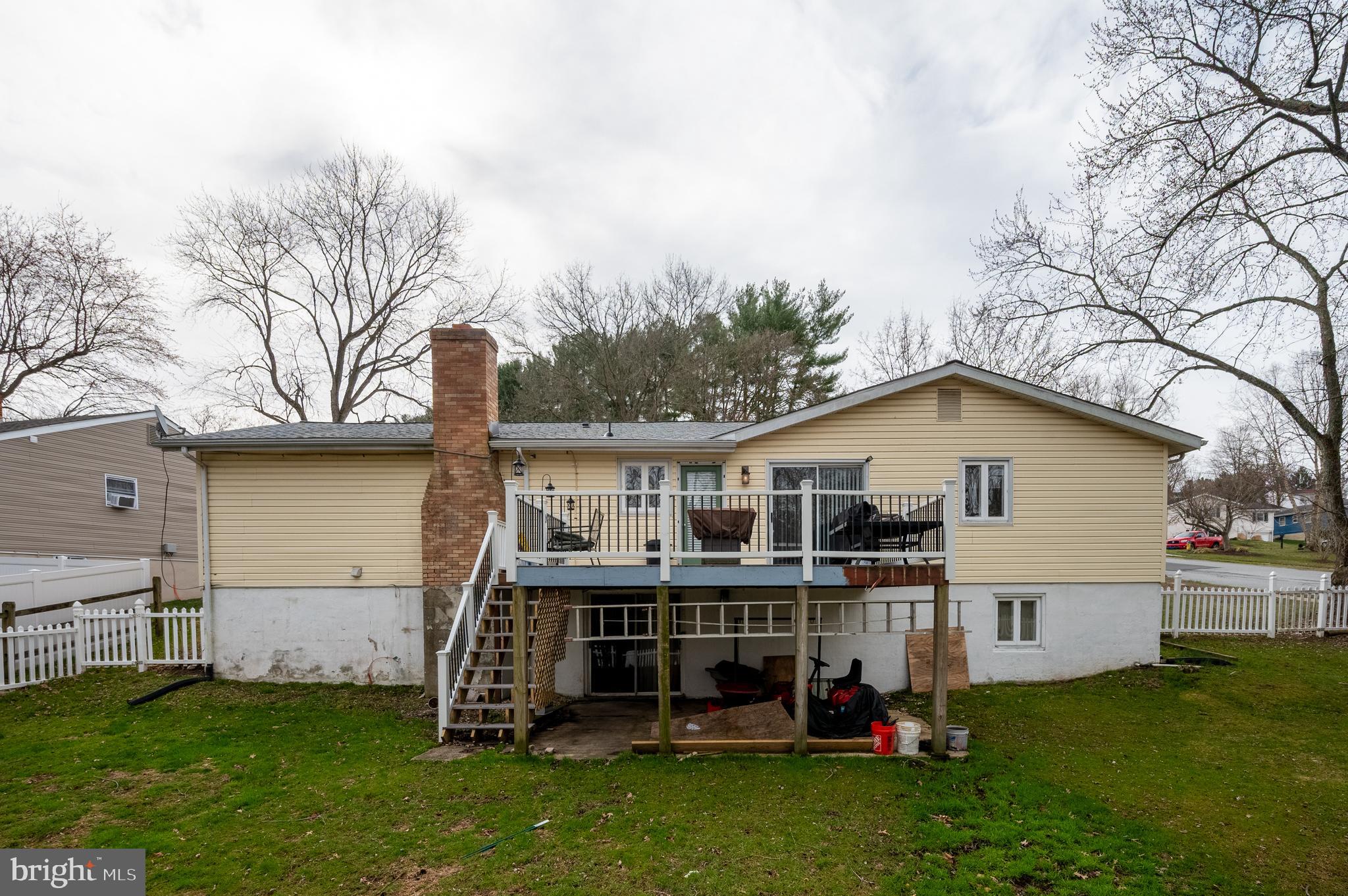 DEACONS WALK - Residential