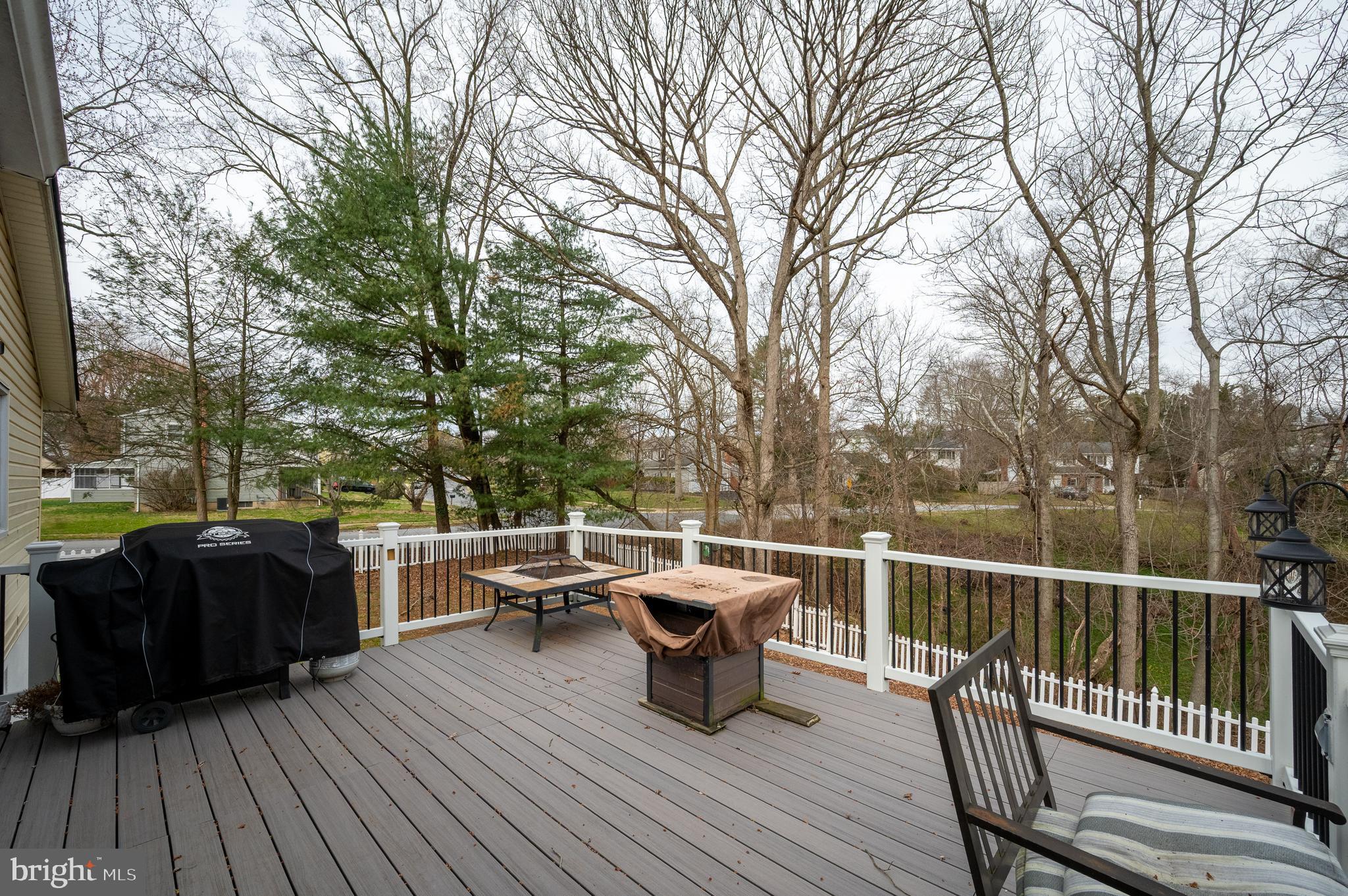 DEACONS WALK - Residential