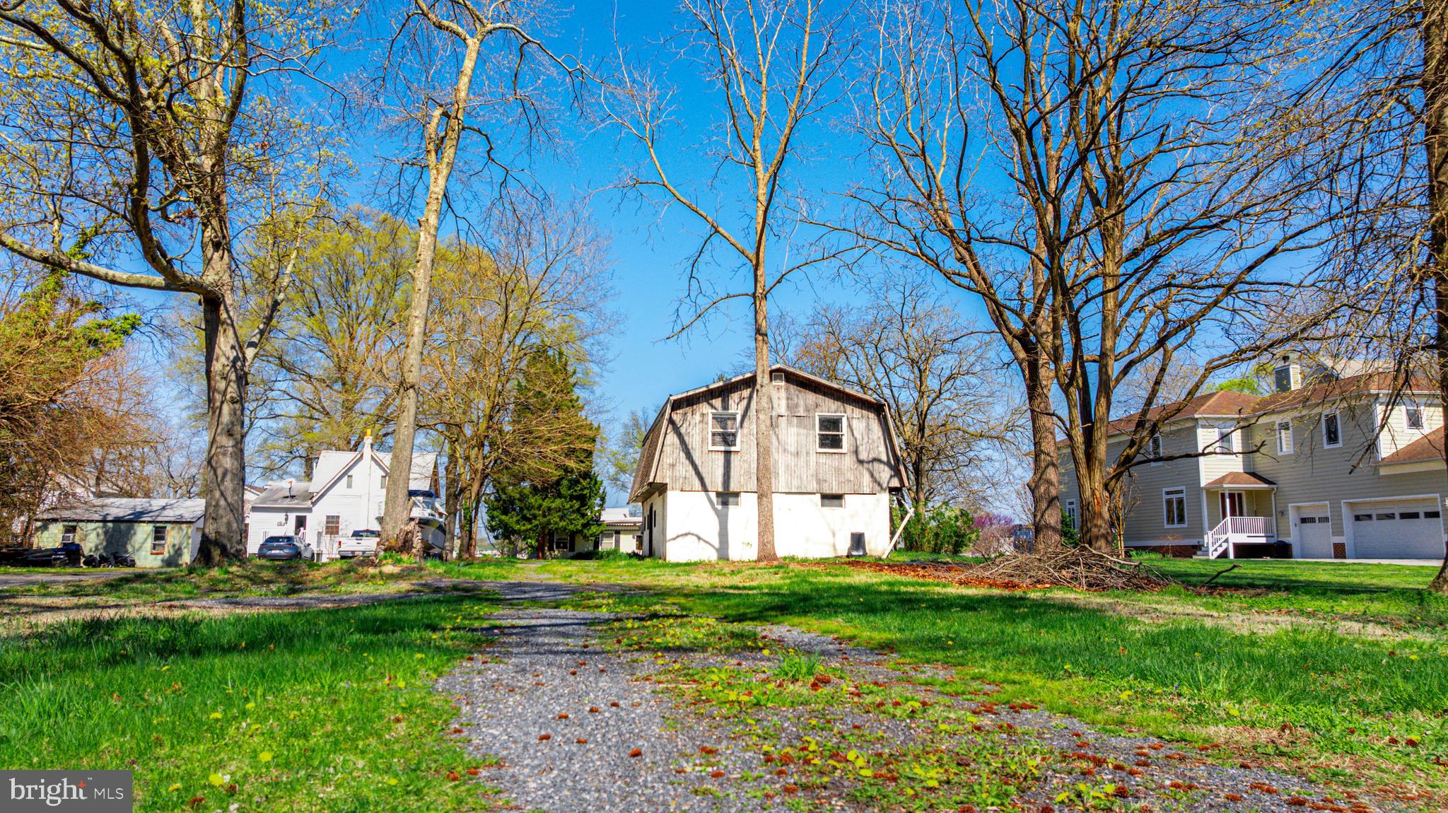BOWLEYS QUARTERS - Land
