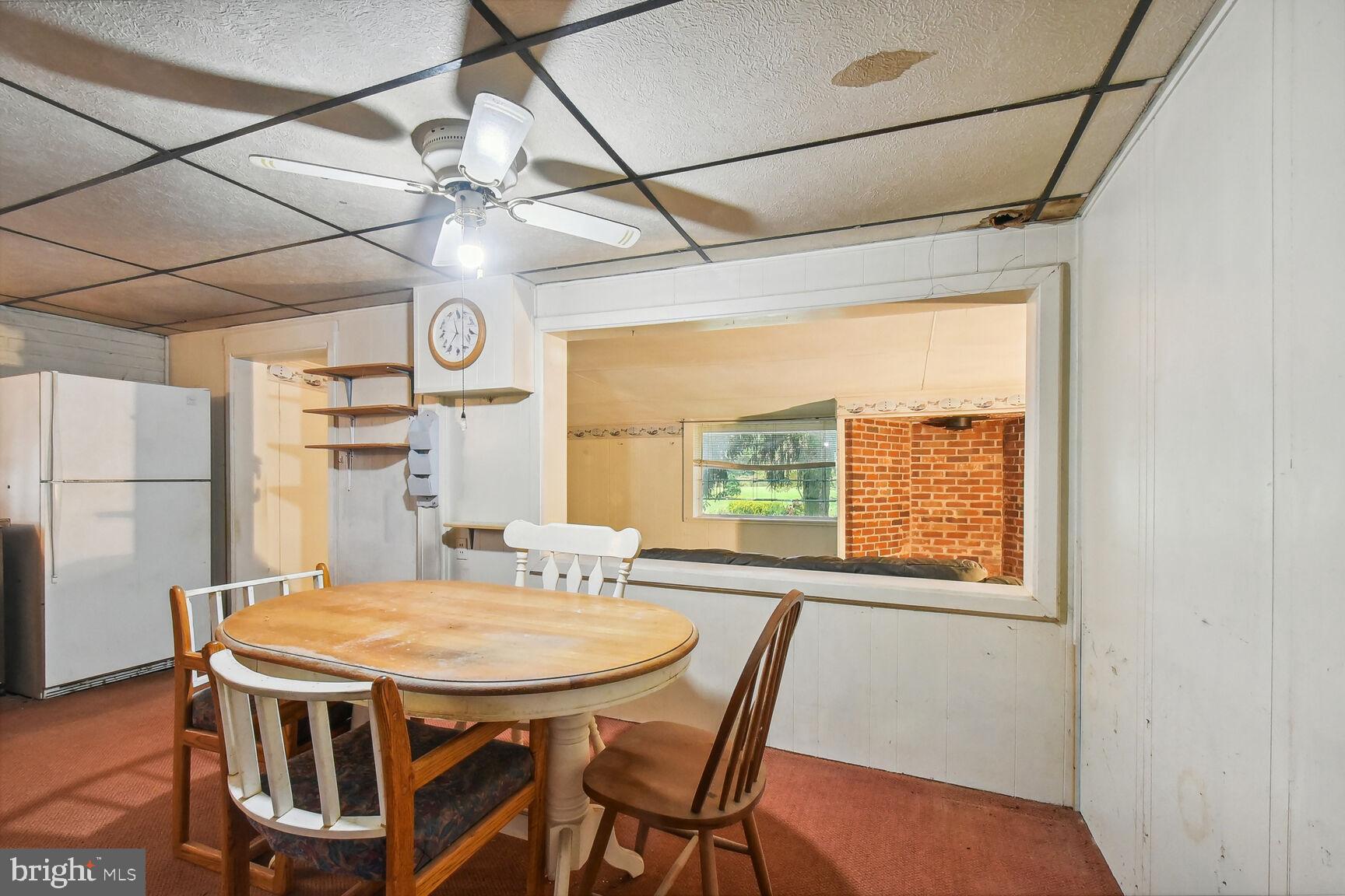 BOWLEYS QUARTERS - Land