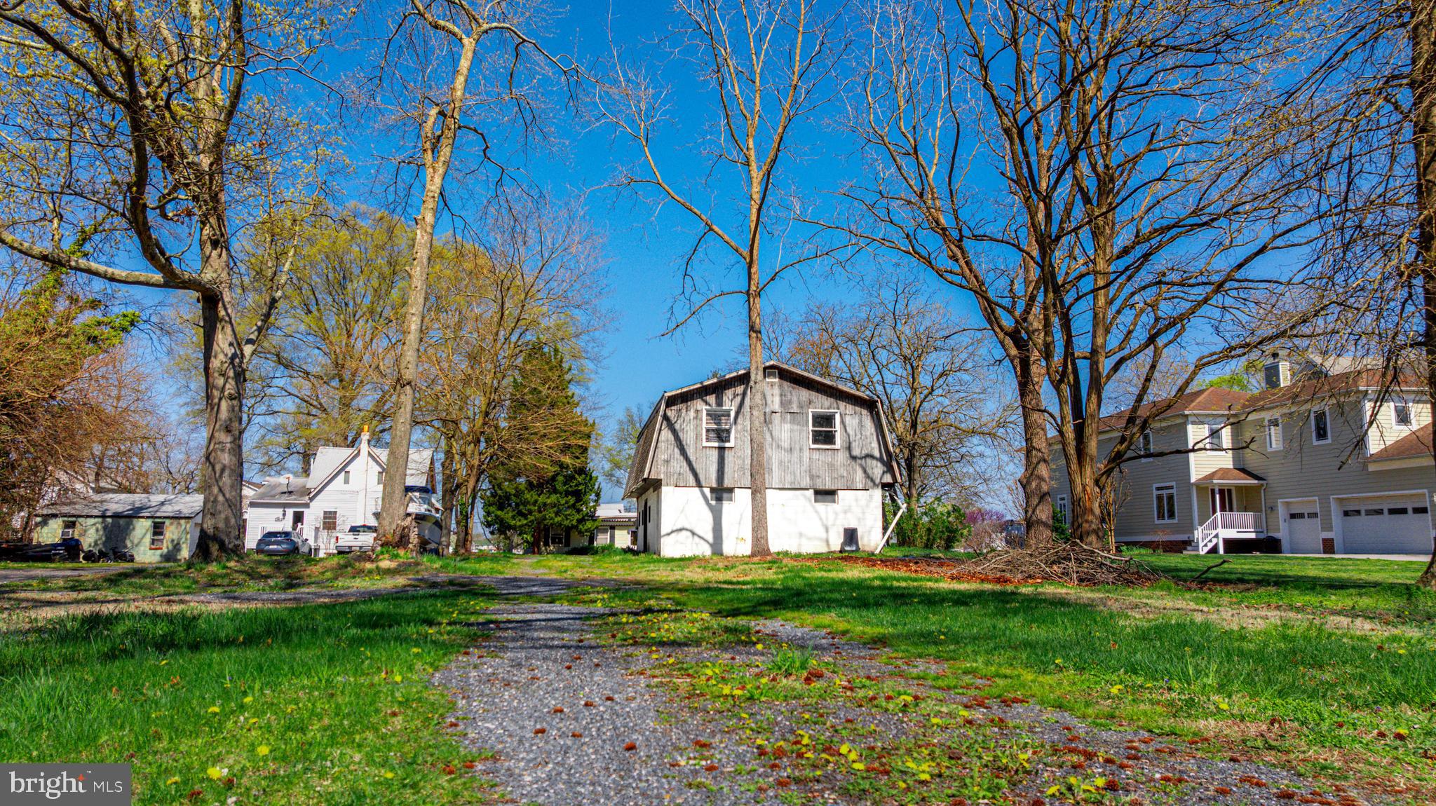 BOWLEYS QUARTERS - Land