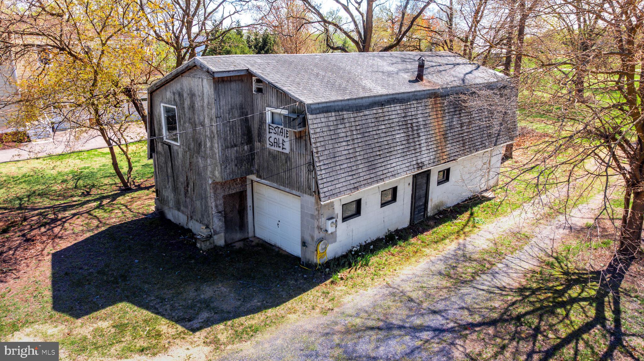 BOWLEYS QUARTERS - Land