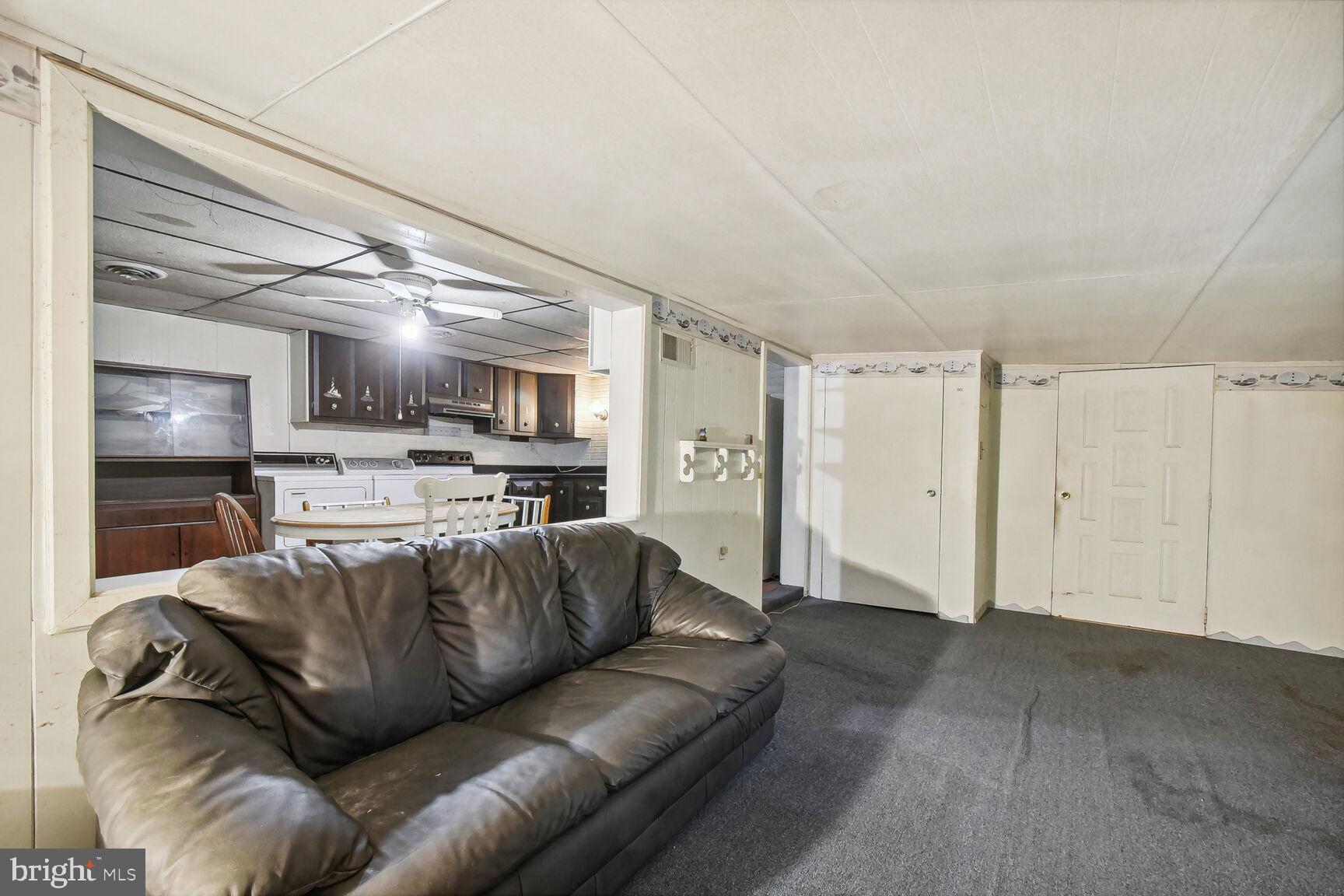 BOWLEYS QUARTERS - Land