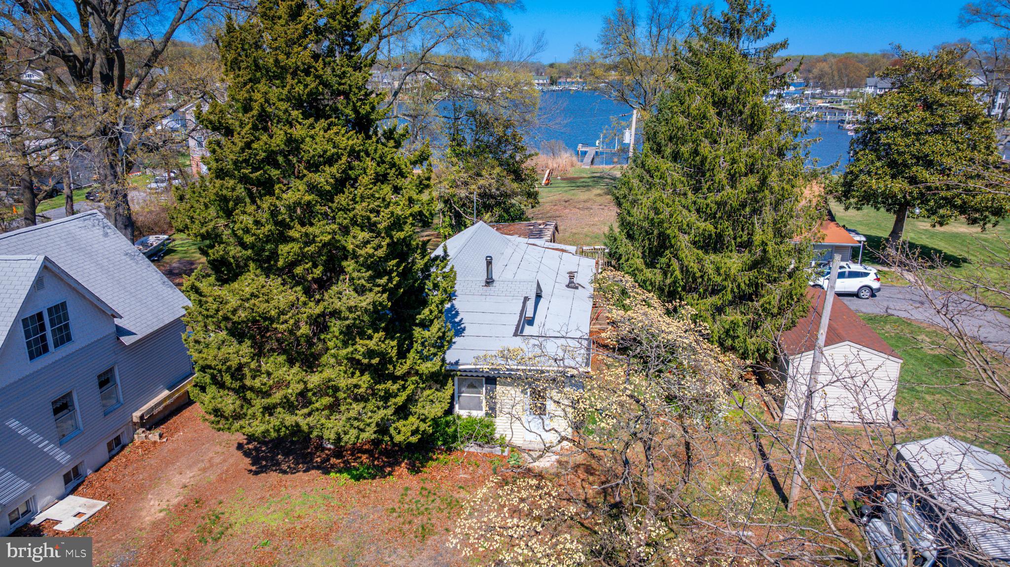 BOWLEYS QUARTERS - Land