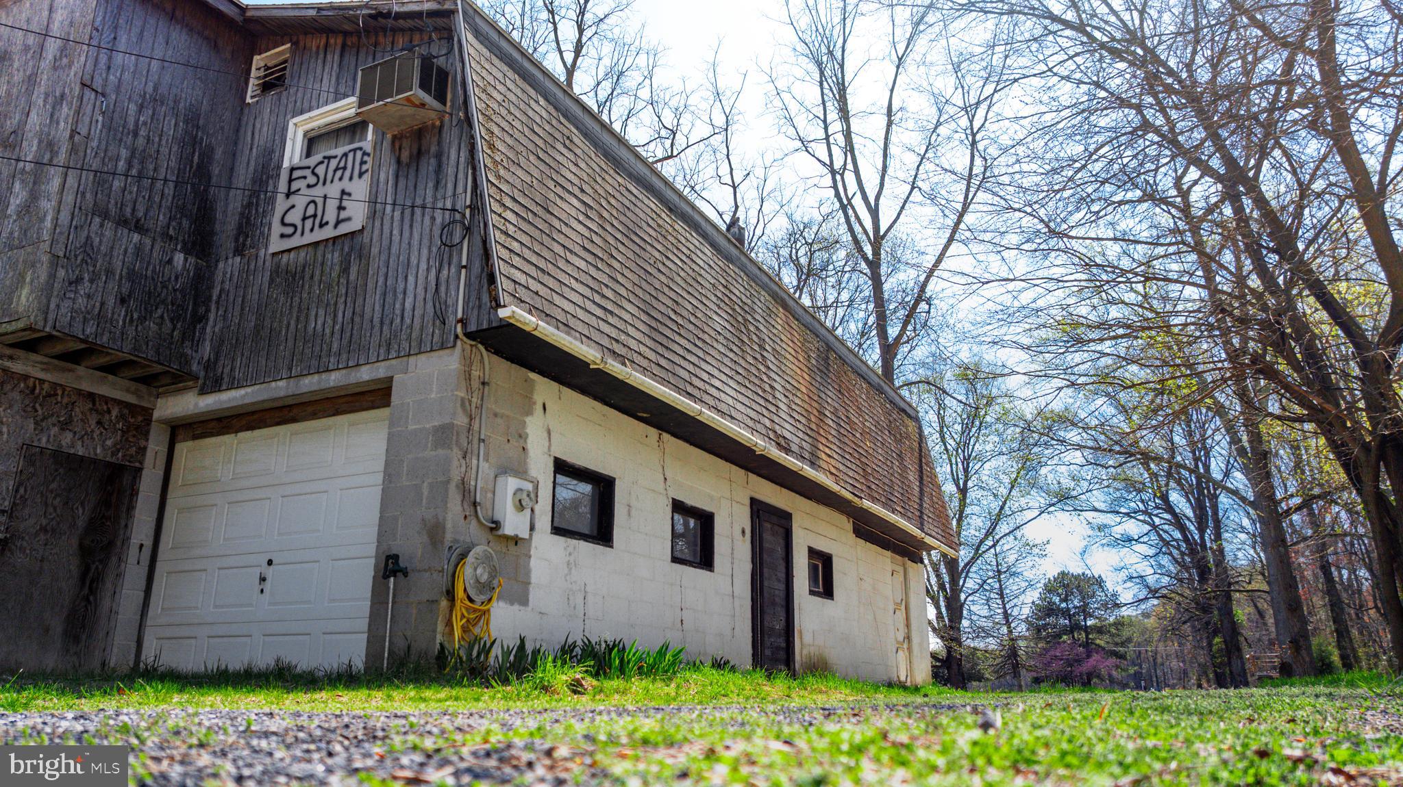 BOWLEYS QUARTERS - Land