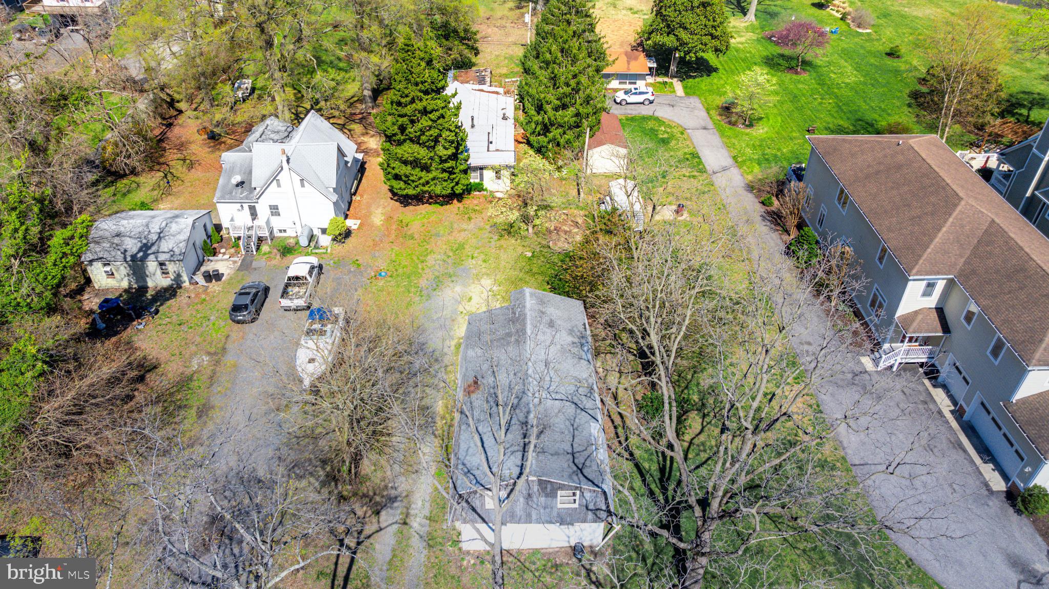 BOWLEYS QUARTERS - Land