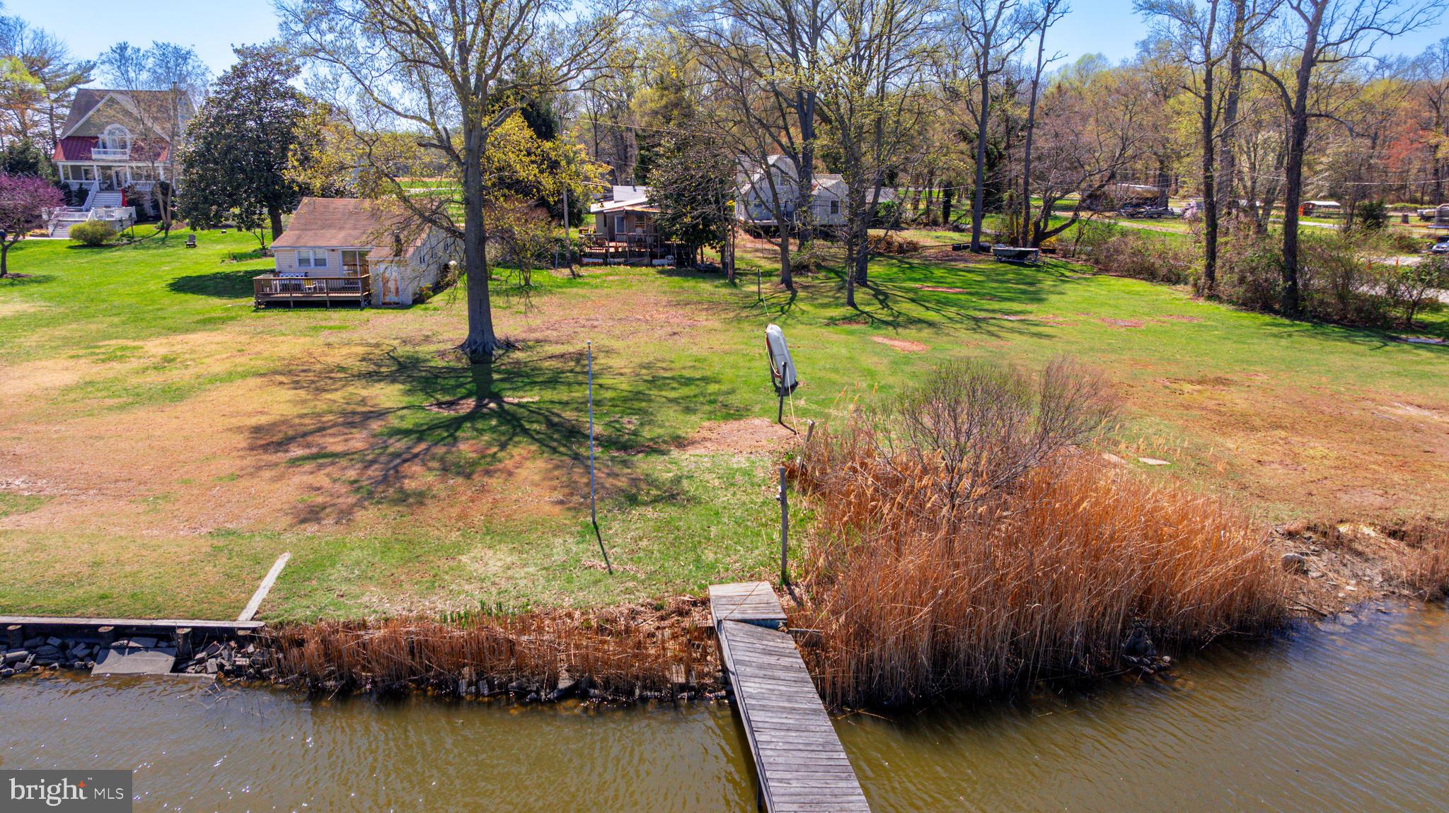 BOWLEYS QUARTERS - Land