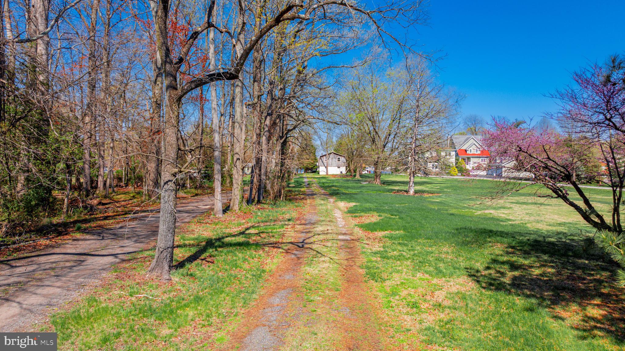 BOWLEYS QUARTERS - Land