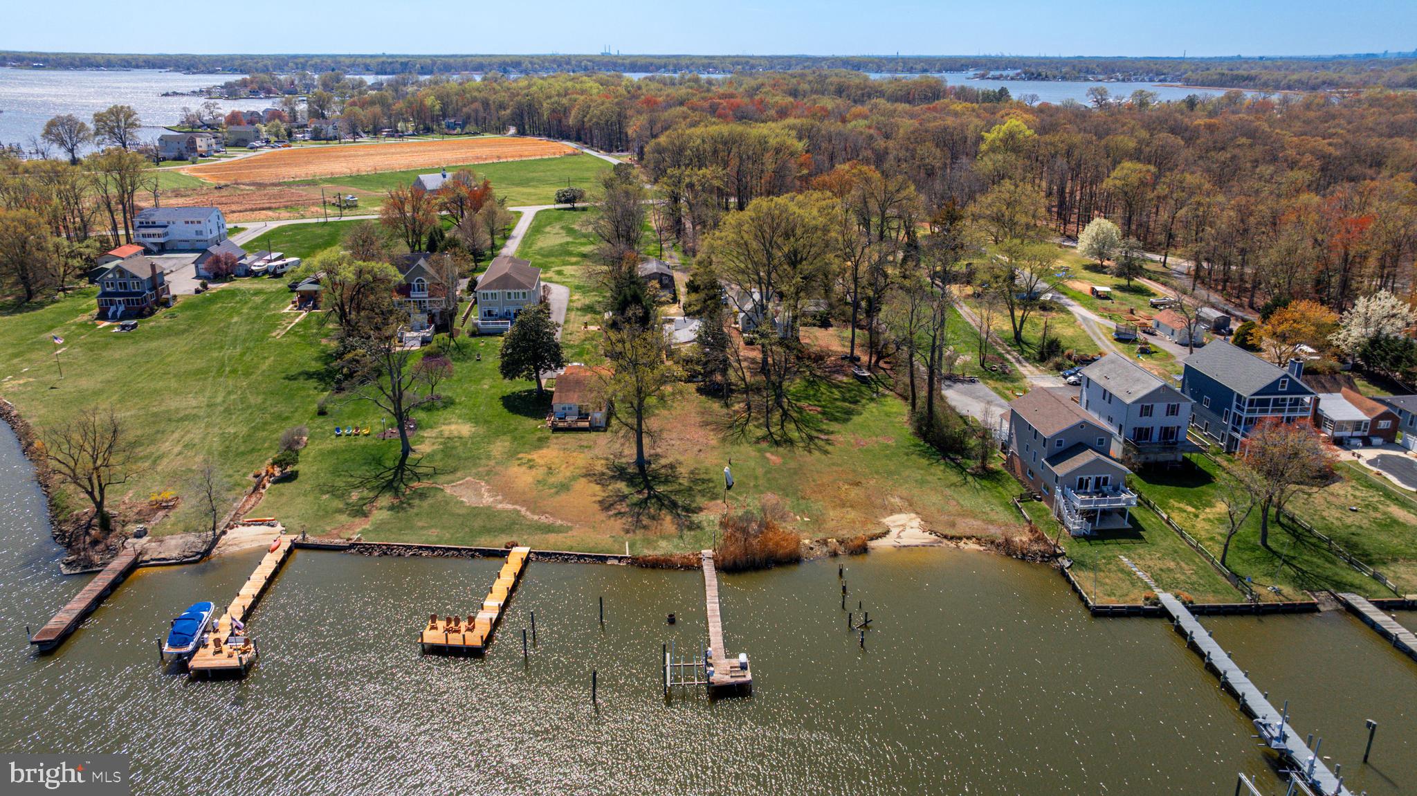 BOWLEYS QUARTERS - Land