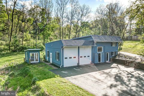 4 E WASHINGTON STREET FRENCHTOWN NJ 08825