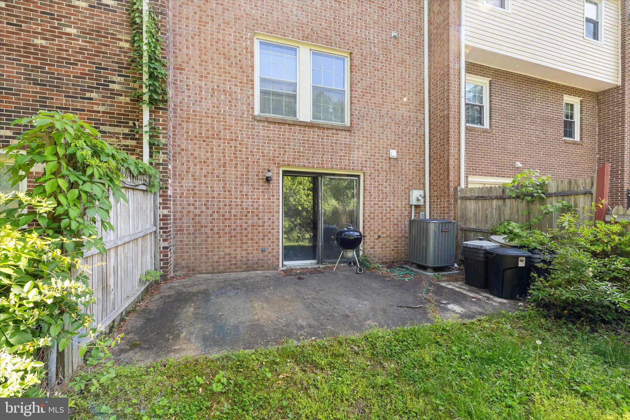 SPRING VALLEY - Residential