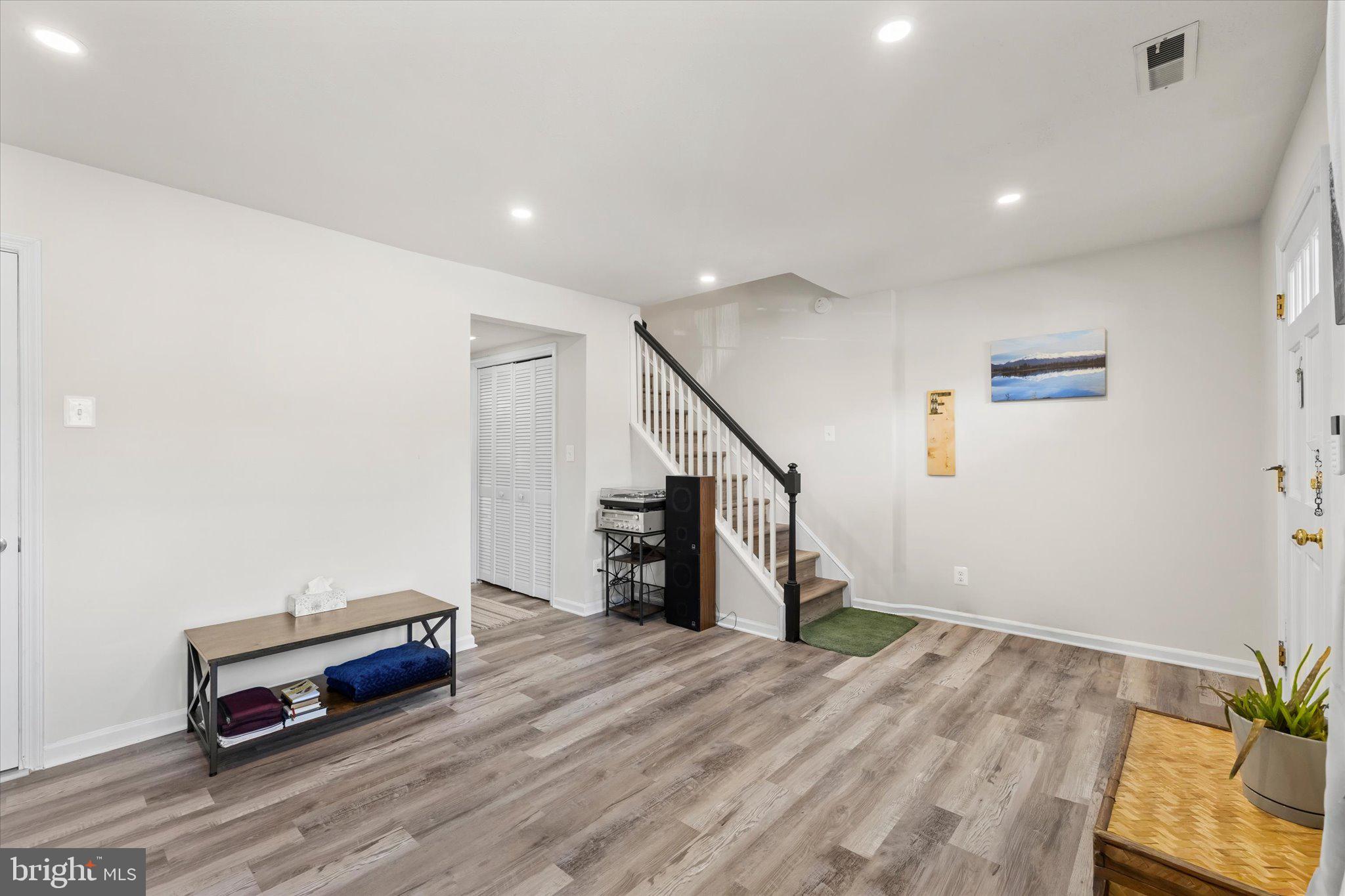 SPRING VALLEY - Residential