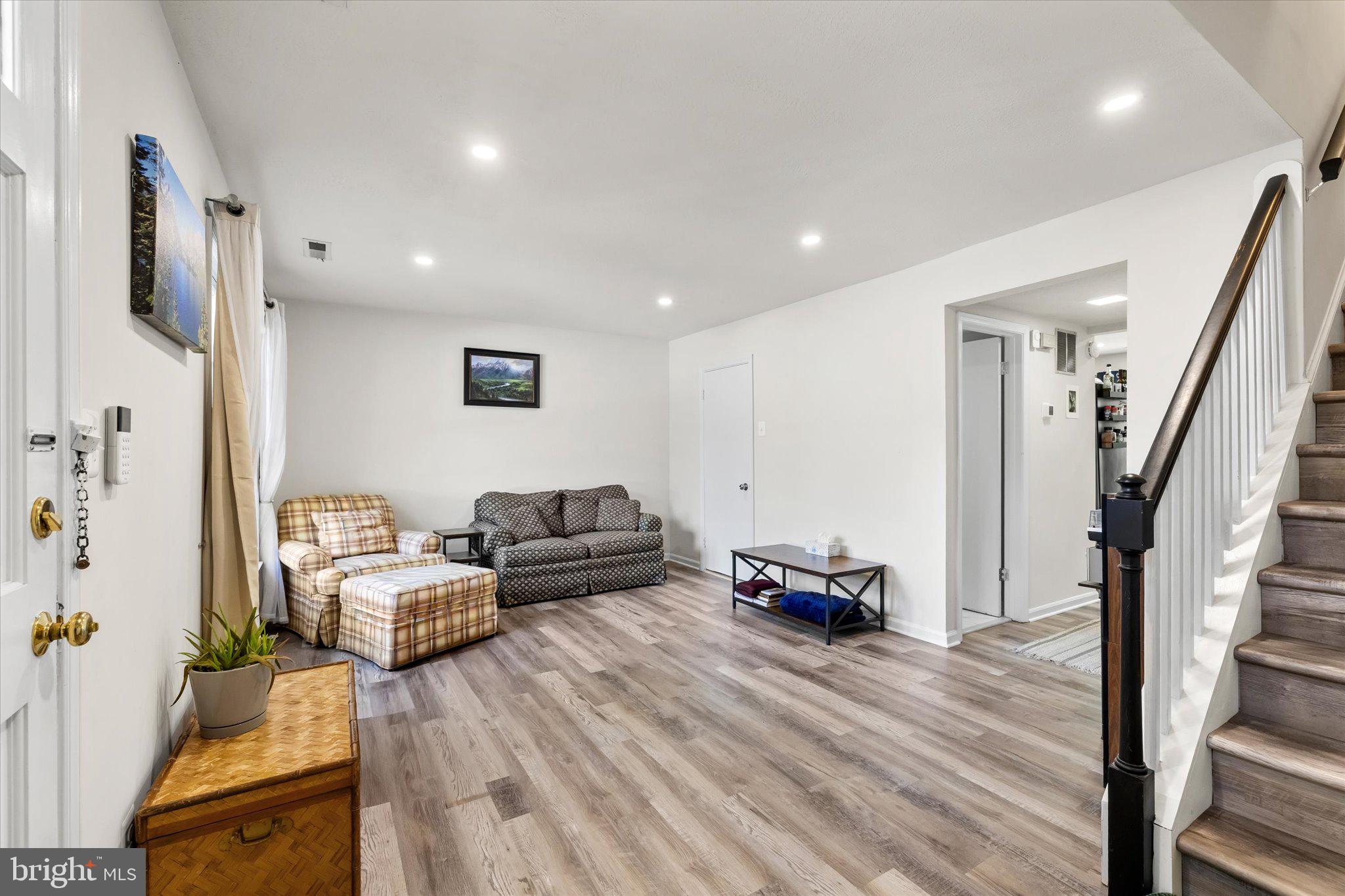 SPRING VALLEY - Residential