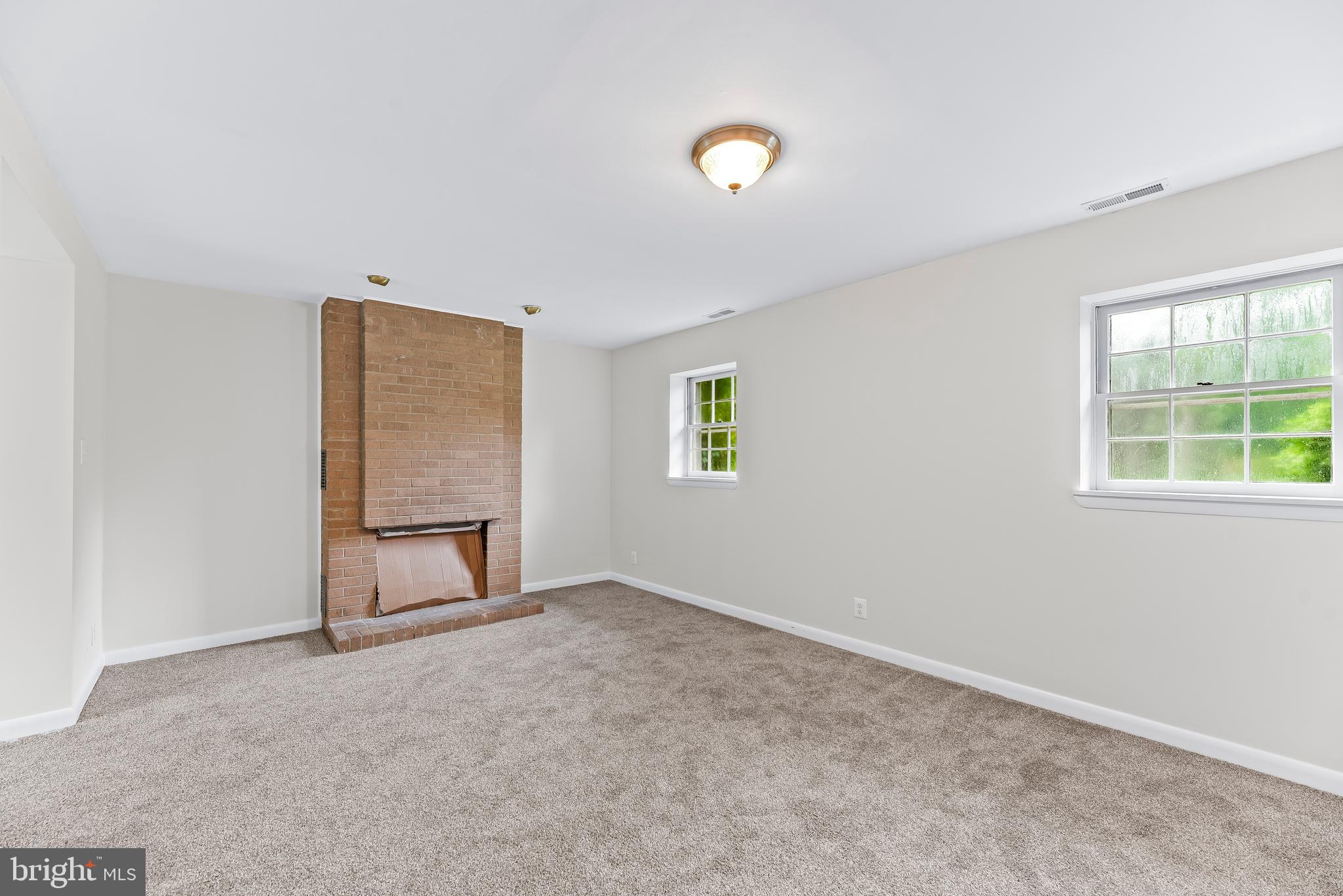 SUNDERLAND PARK - Residential Lease