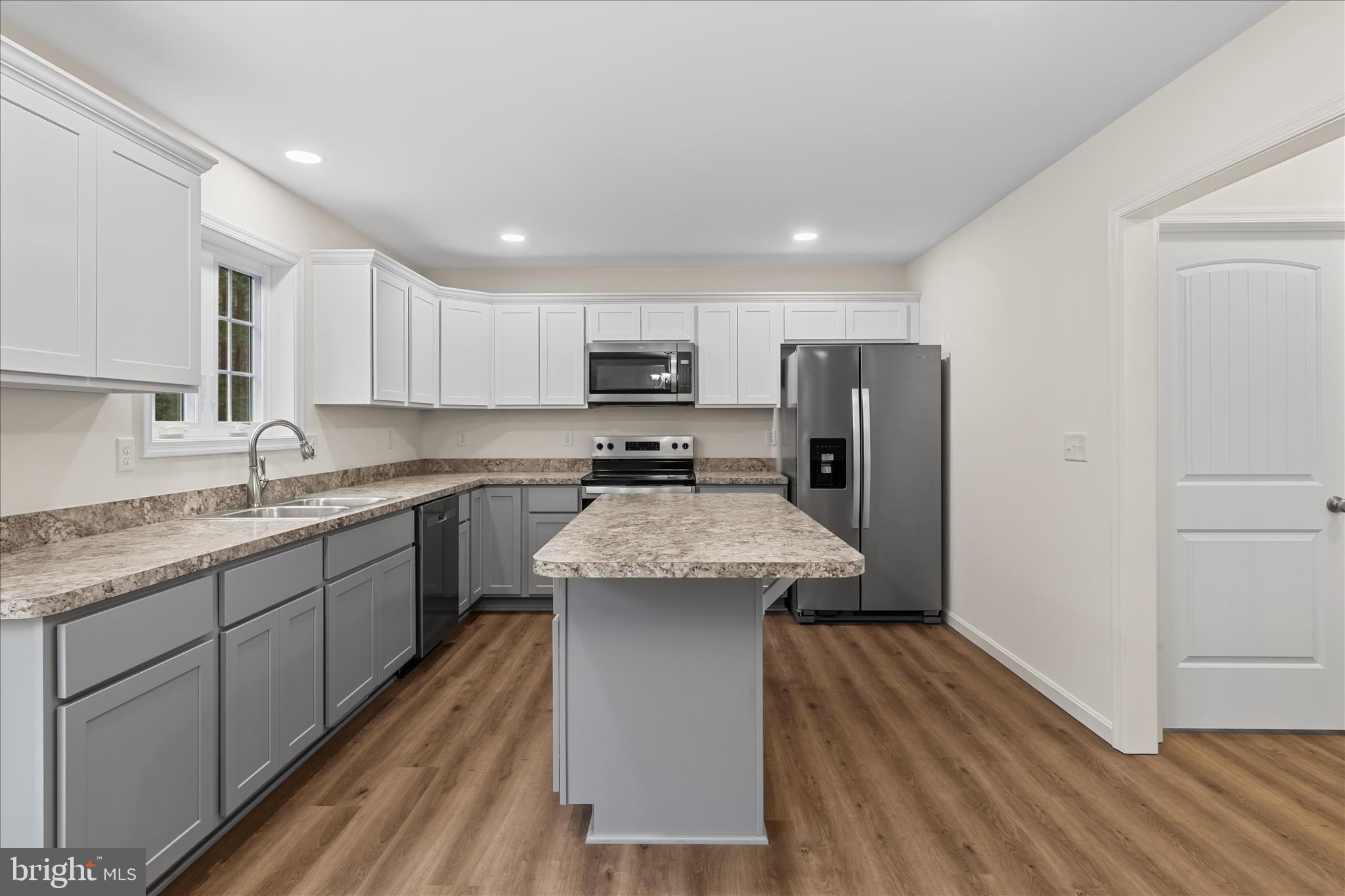 RIDGEWOOD CROSSING - Residential