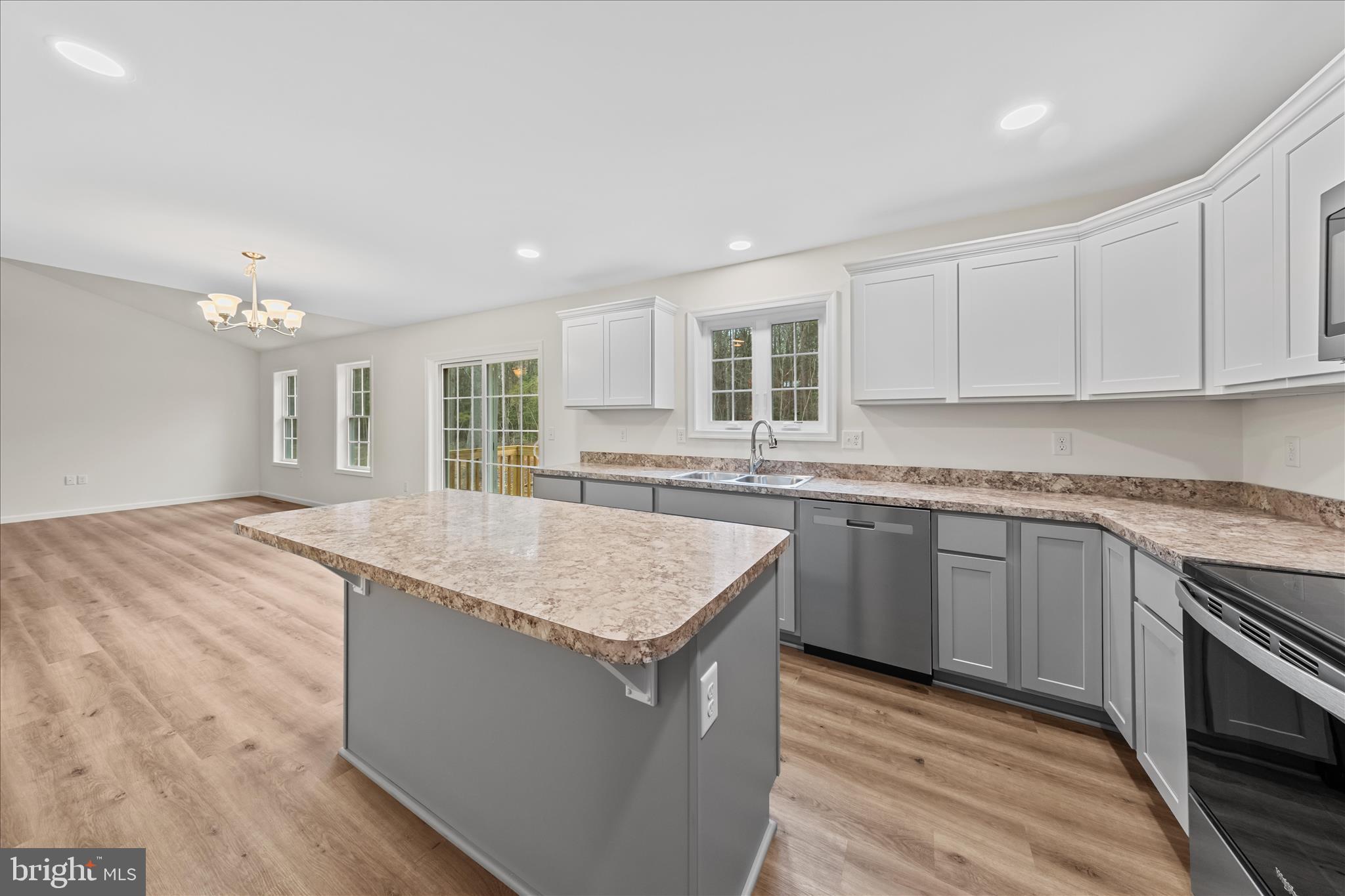 RIDGEWOOD CROSSING - Residential