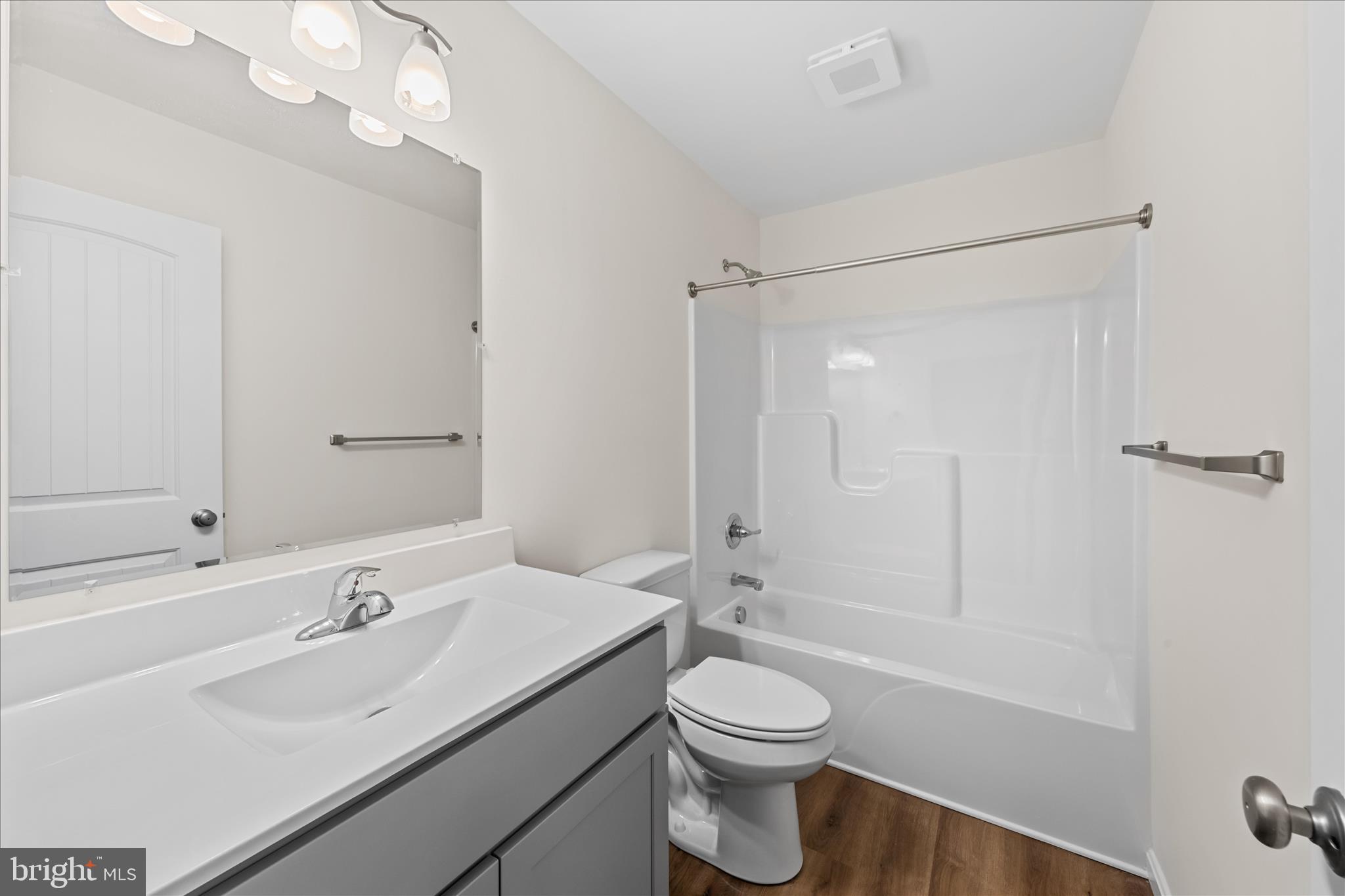 RIDGEWOOD CROSSING - Residential