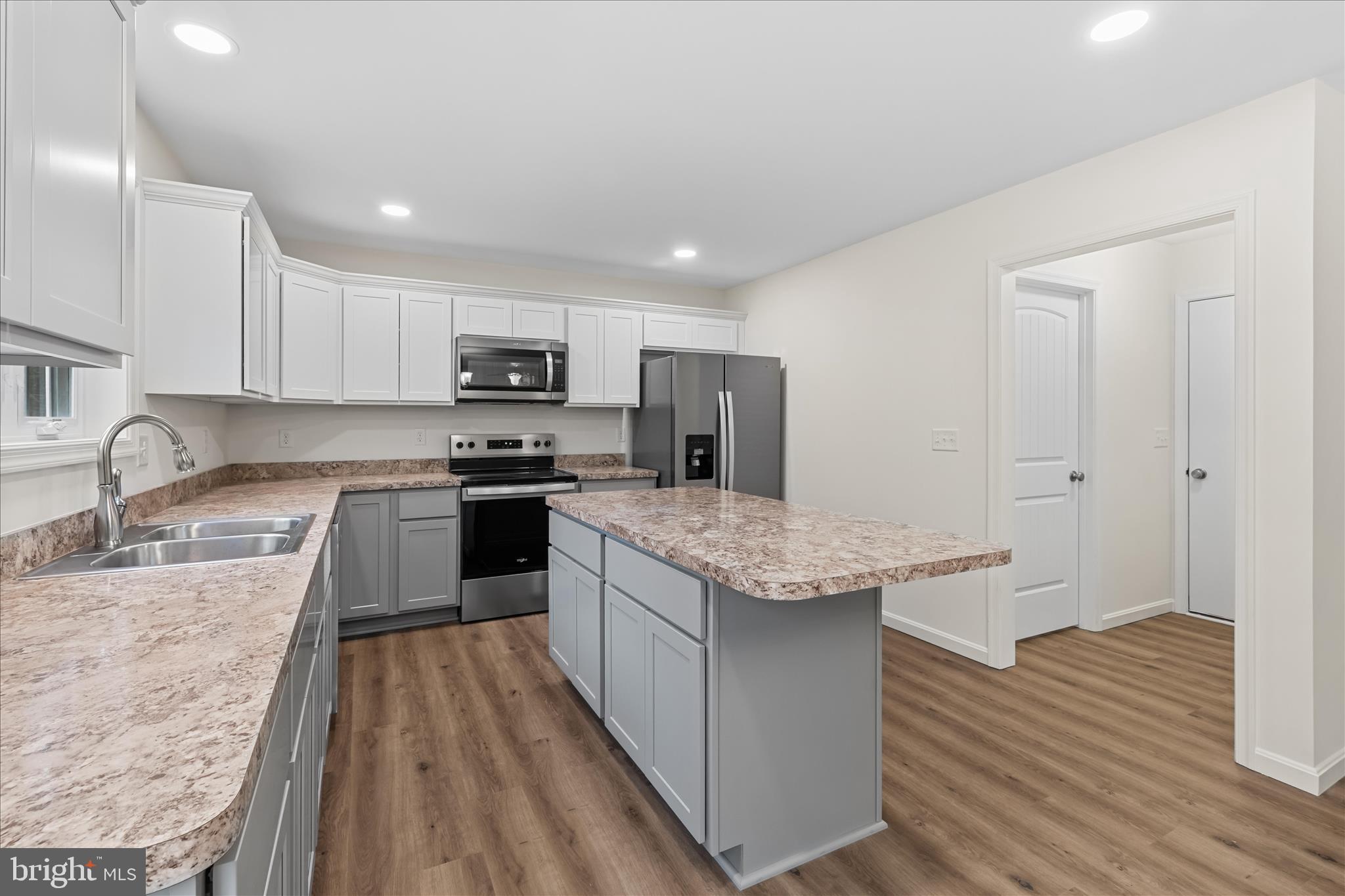 RIDGEWOOD CROSSING - Residential