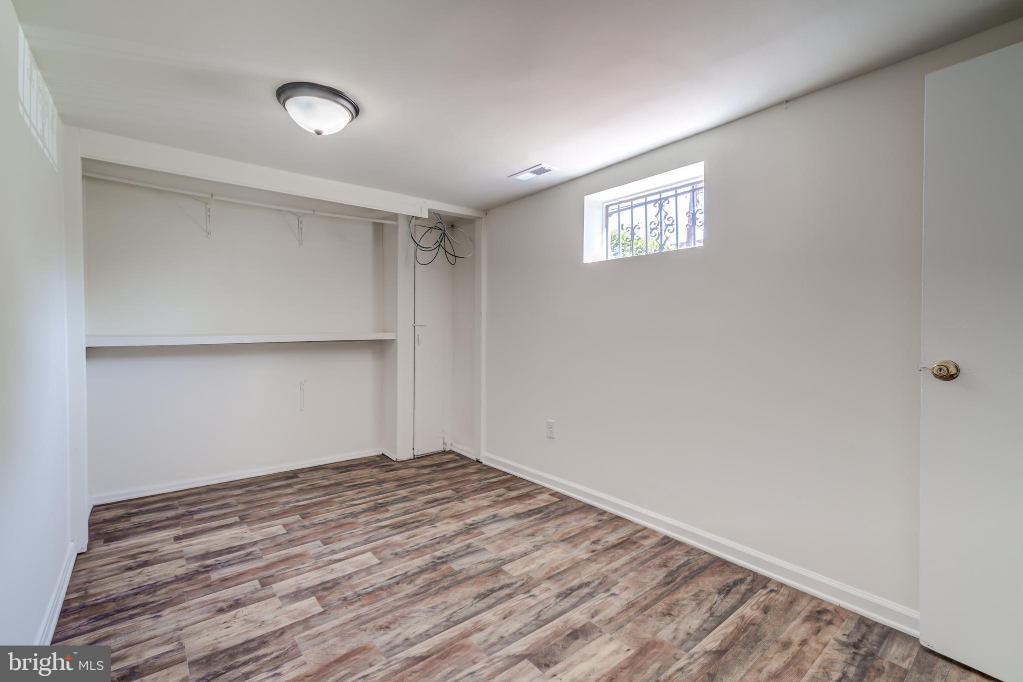 WASHINGTON SUBURBAN HOME - Residential