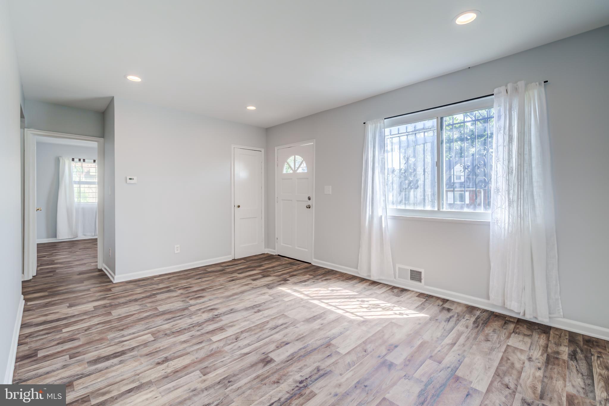 WASHINGTON SUBURBAN HOME - Residential