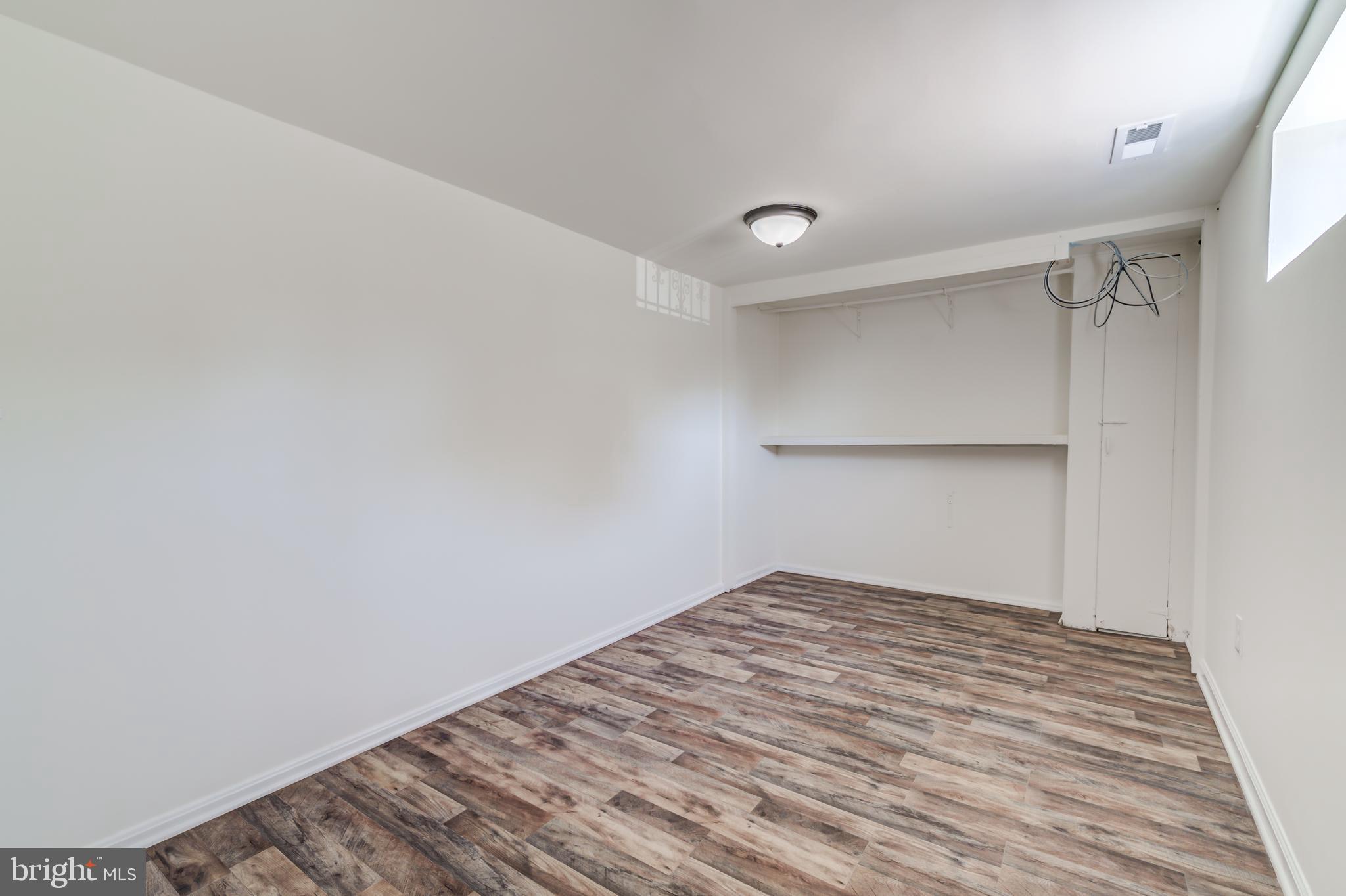 WASHINGTON SUBURBAN HOME - Residential