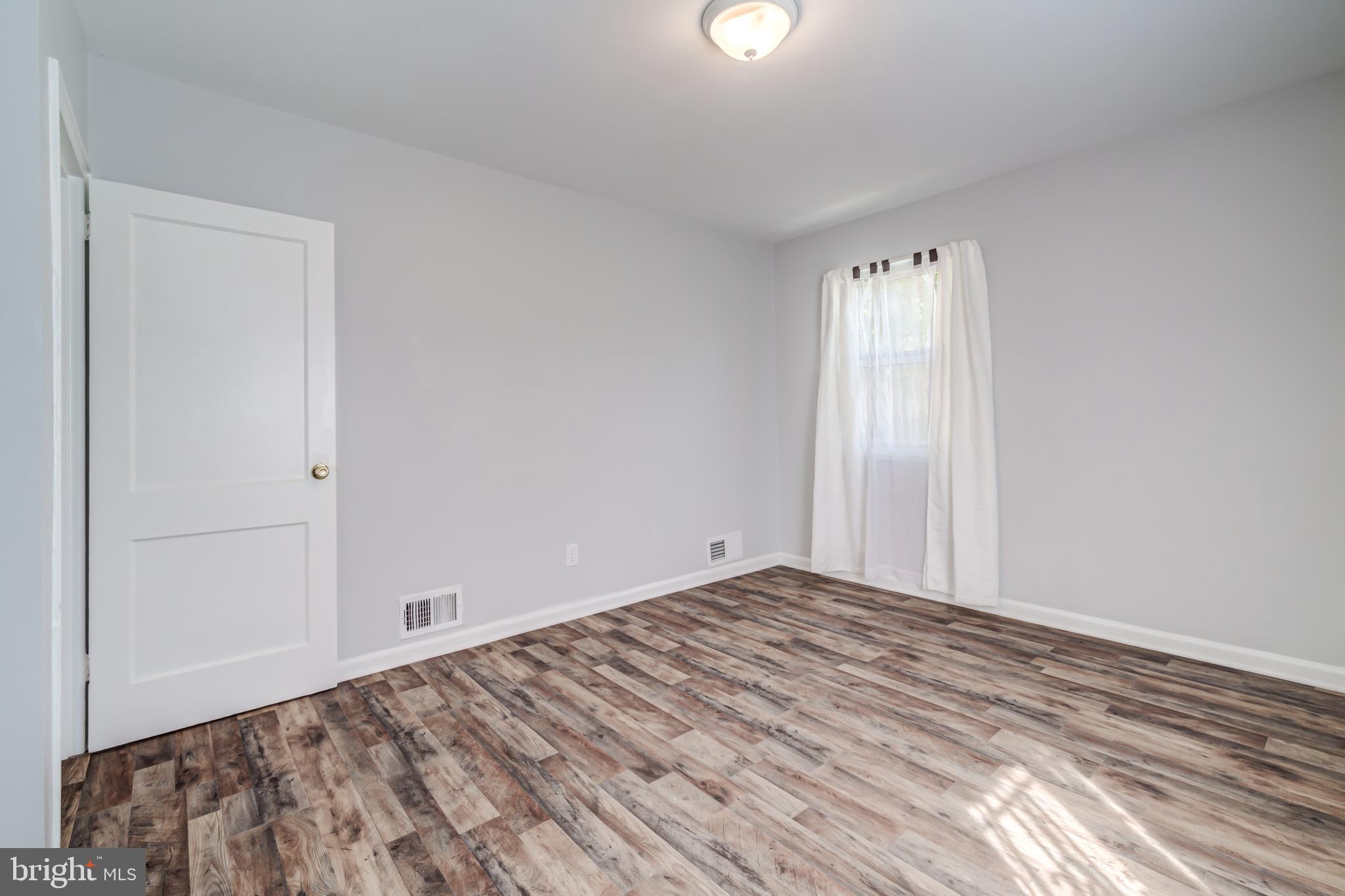 WASHINGTON SUBURBAN HOME - Residential