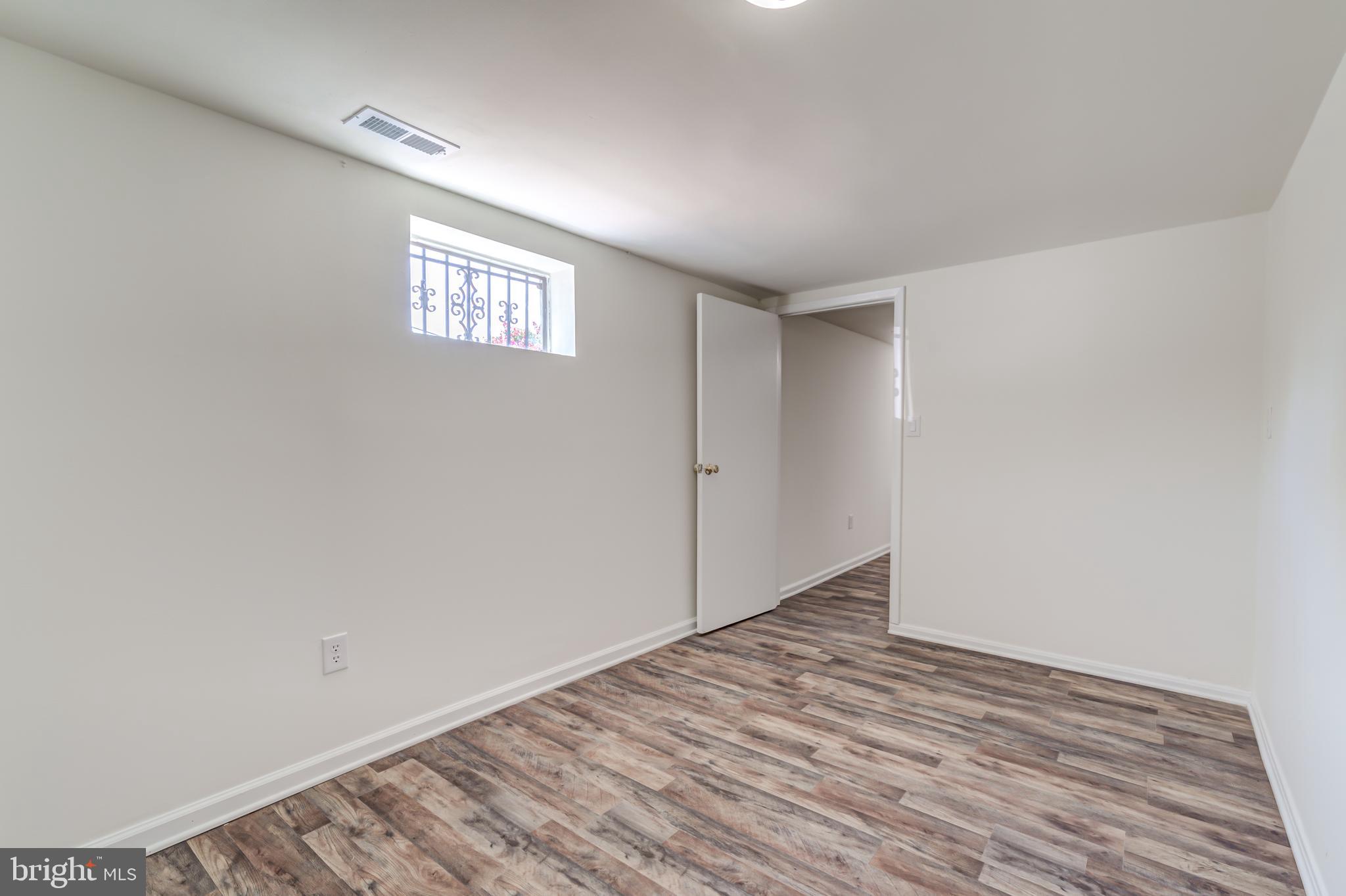 WASHINGTON SUBURBAN HOME - Residential